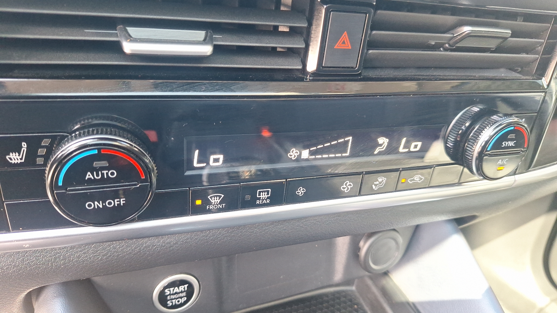 Nissan Qashqai — foto 16 de 16