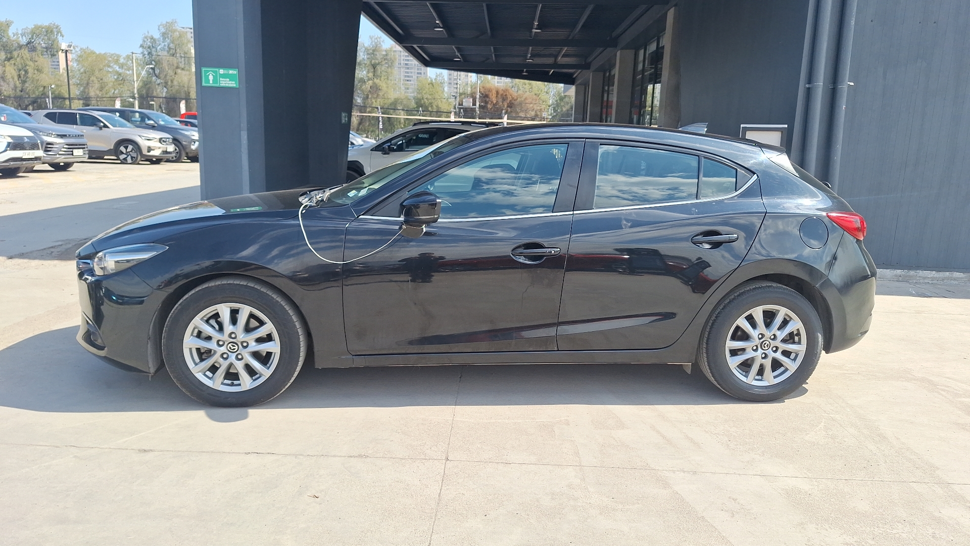 Mazda 3 — foto 2 de 16