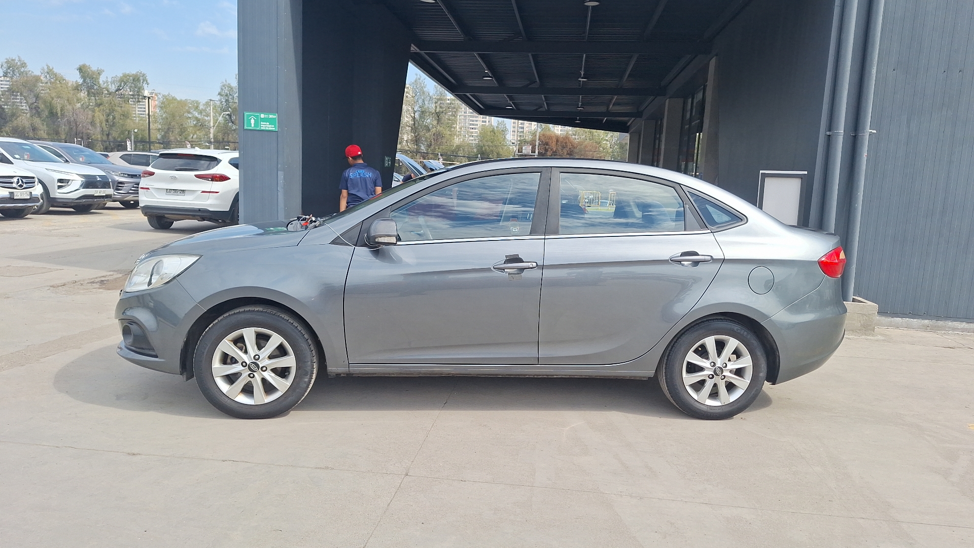 JAC J4 — foto 2 de 14