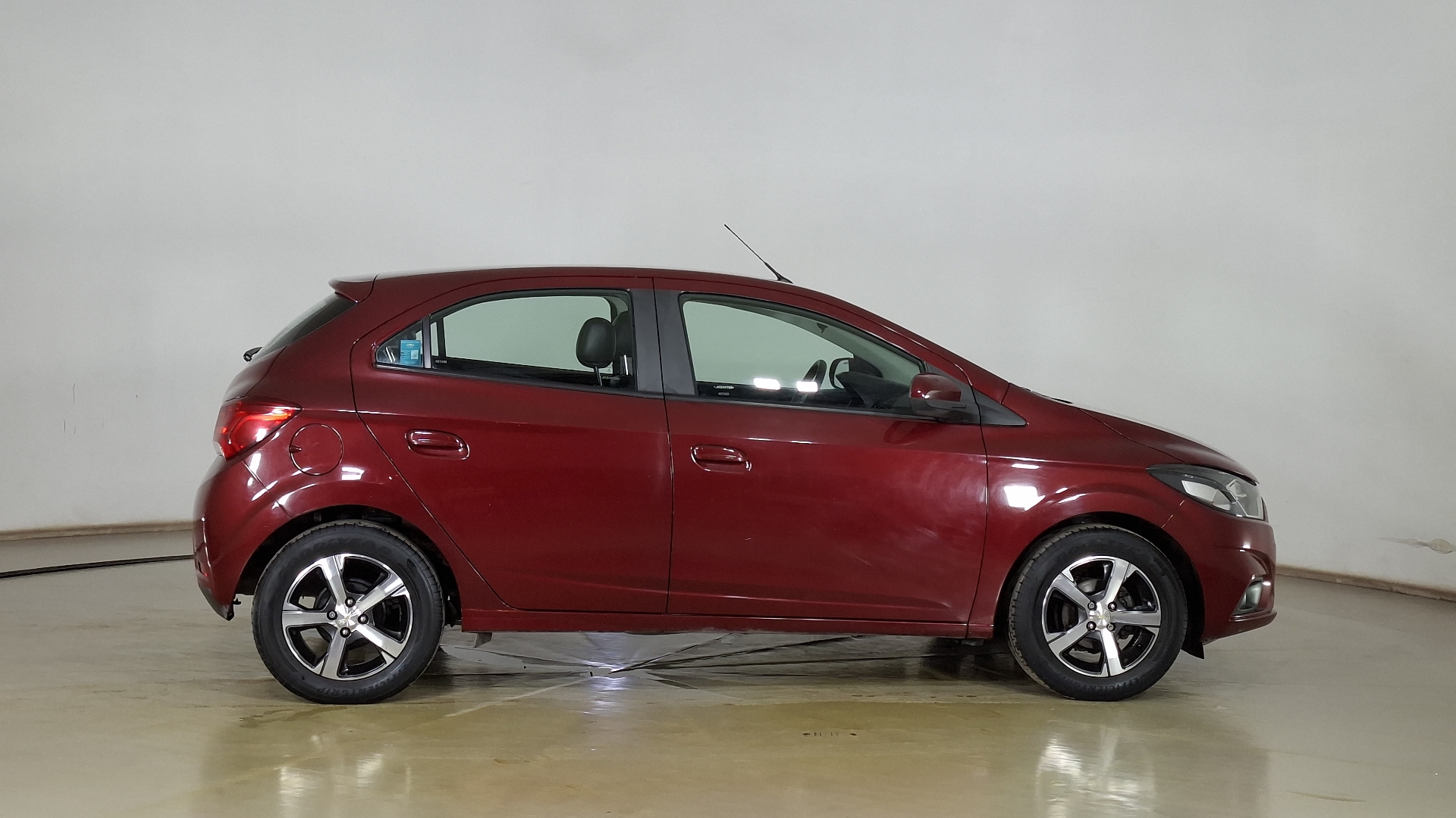 Chevrolet Onix — foto 4 de 15