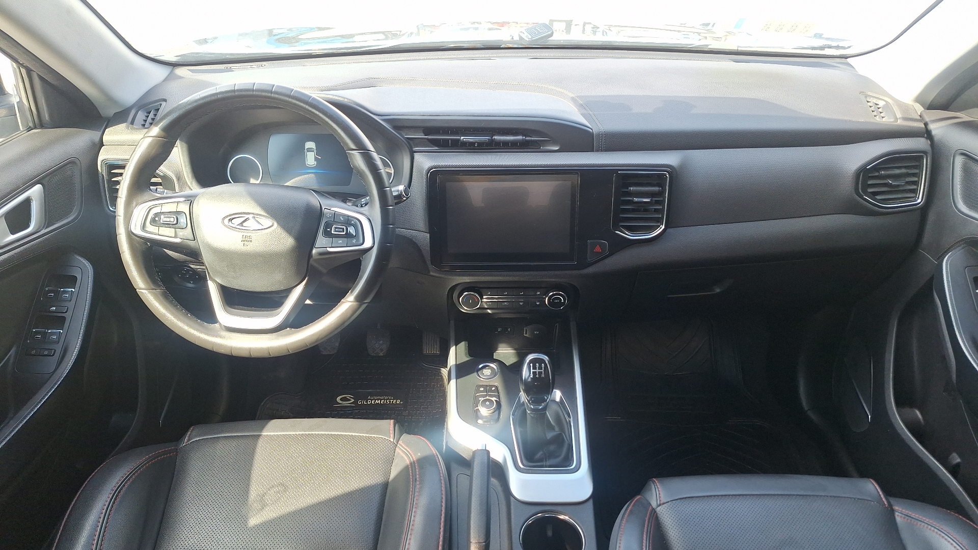 Chery Tiggo 3 — foto 6 de 15