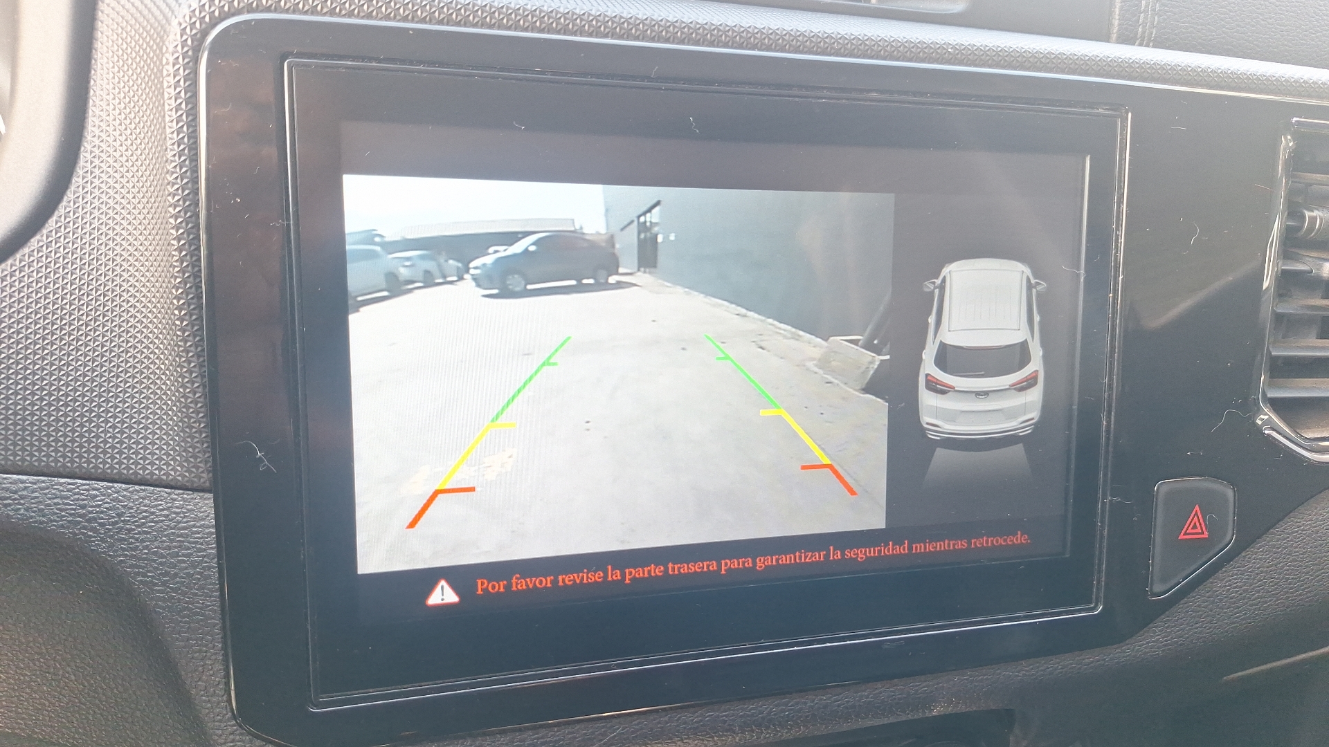 Chery Tiggo 3 — foto 12 de 15