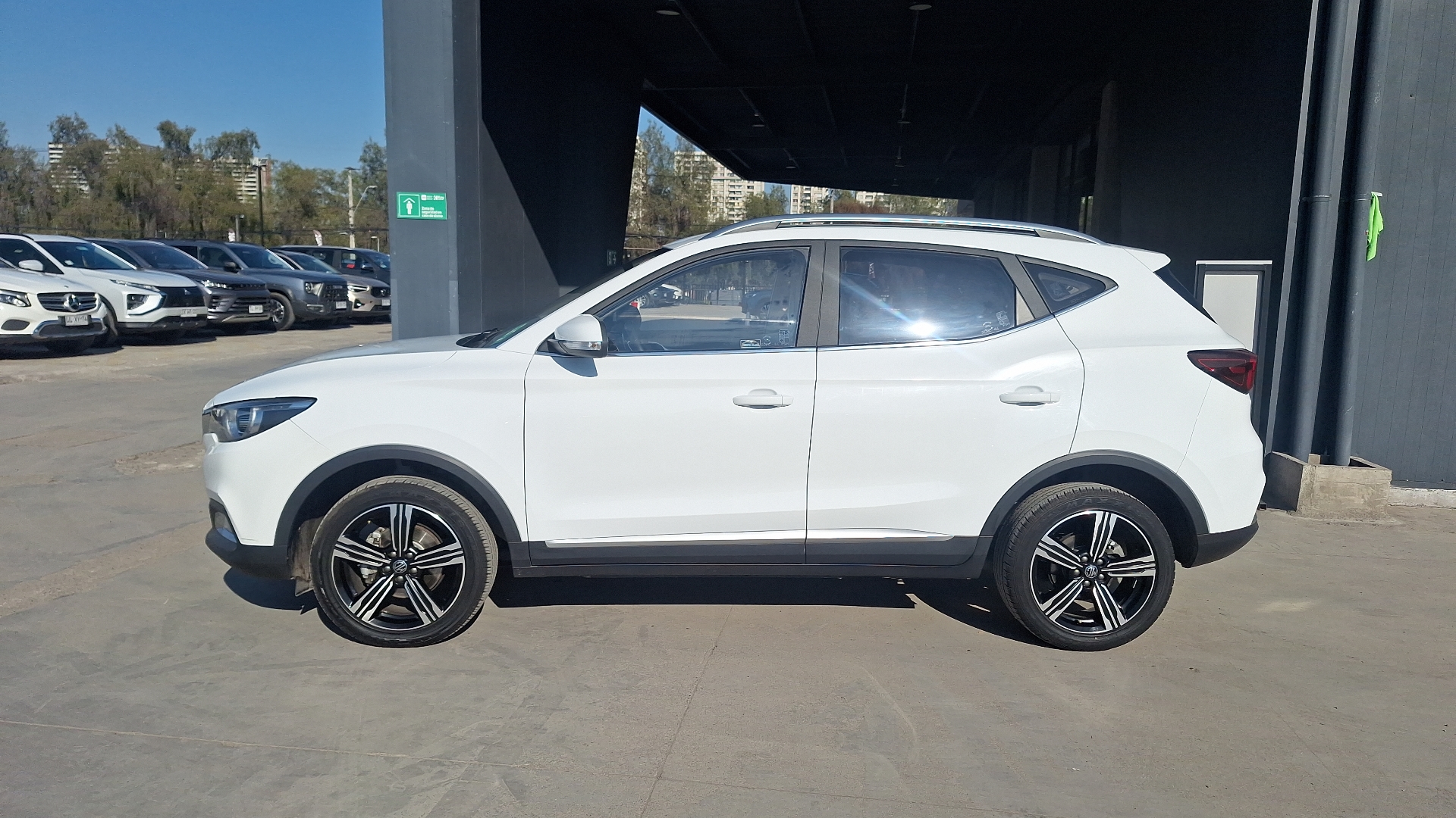 MG Zs — foto 2 de 15