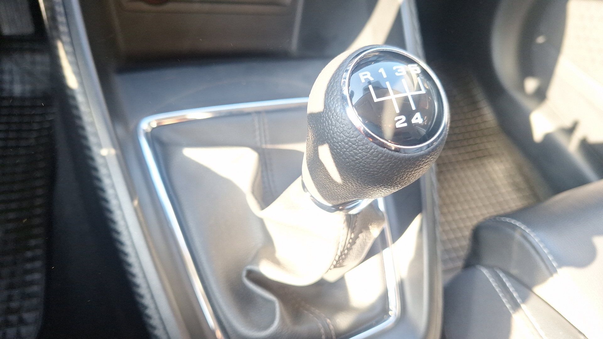 MG Zs — foto 11 de 15