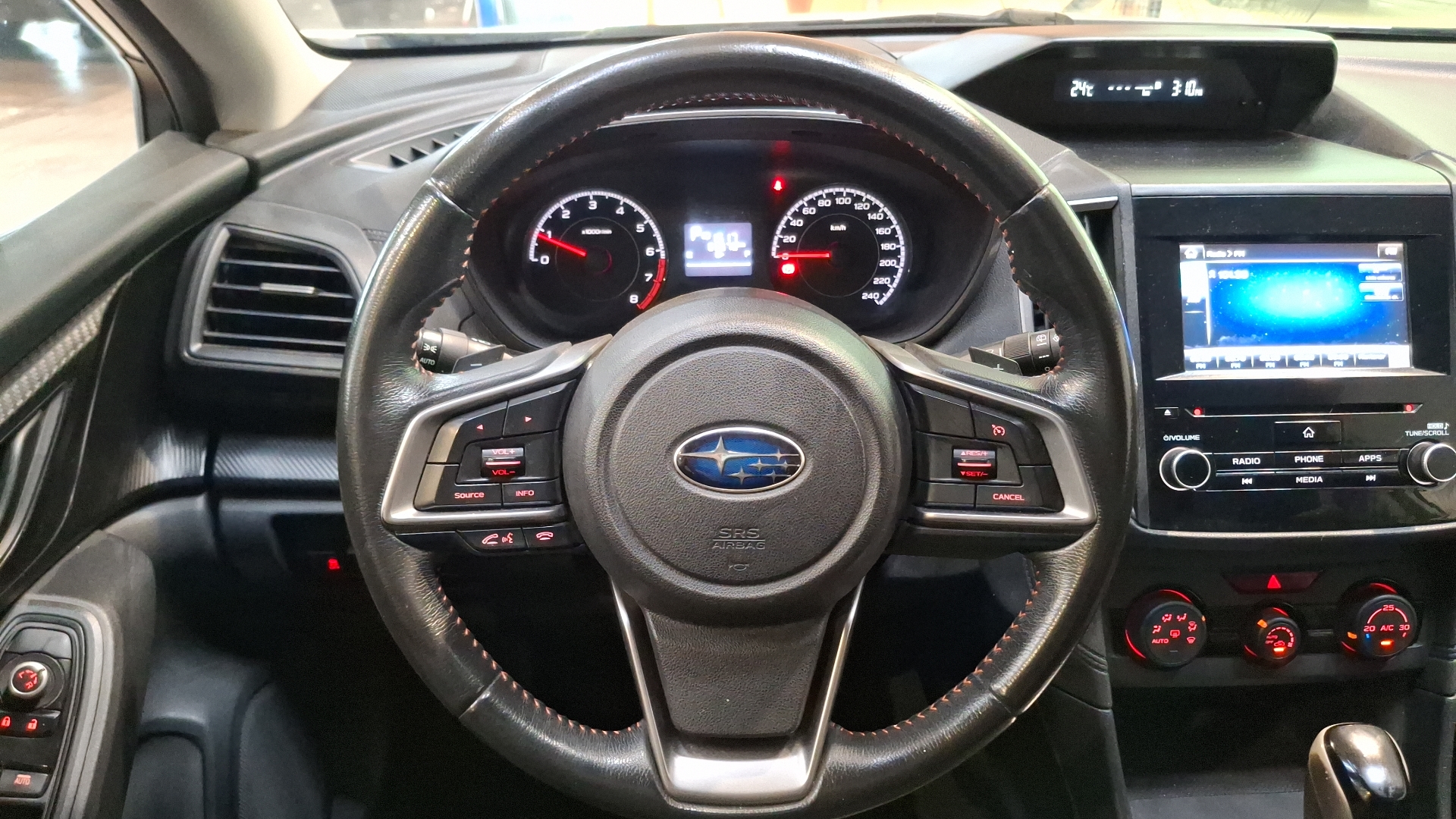 Subaru Xv — foto 8 de 16
