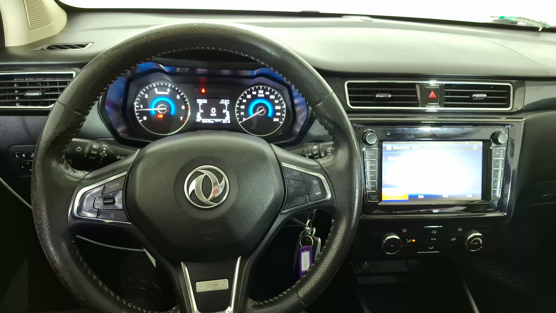 Dfm 580 — foto 8 de 18