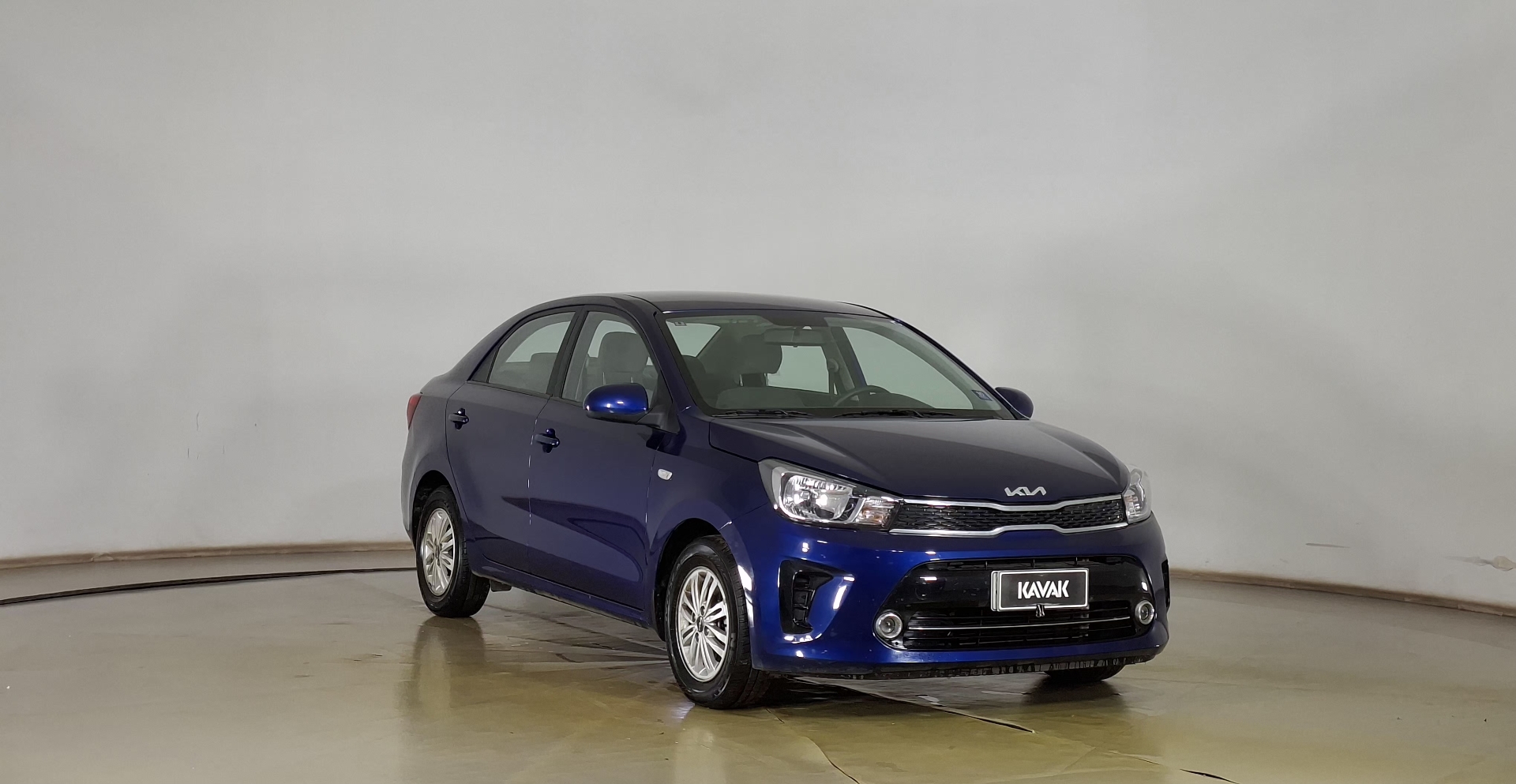 KIA Soluto — foto 3 de 16