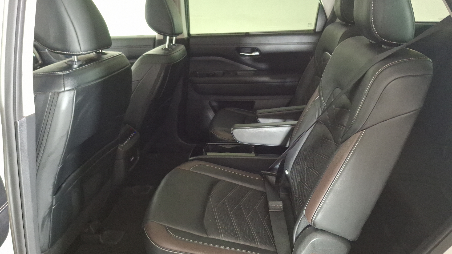 Nissan Pathfinder — foto 15 de 17