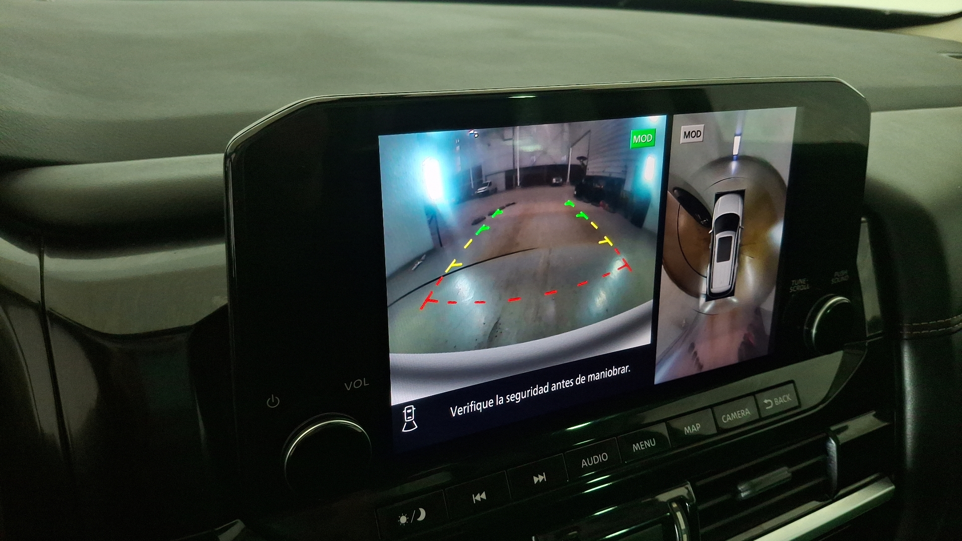Nissan Pathfinder — foto 12 de 17