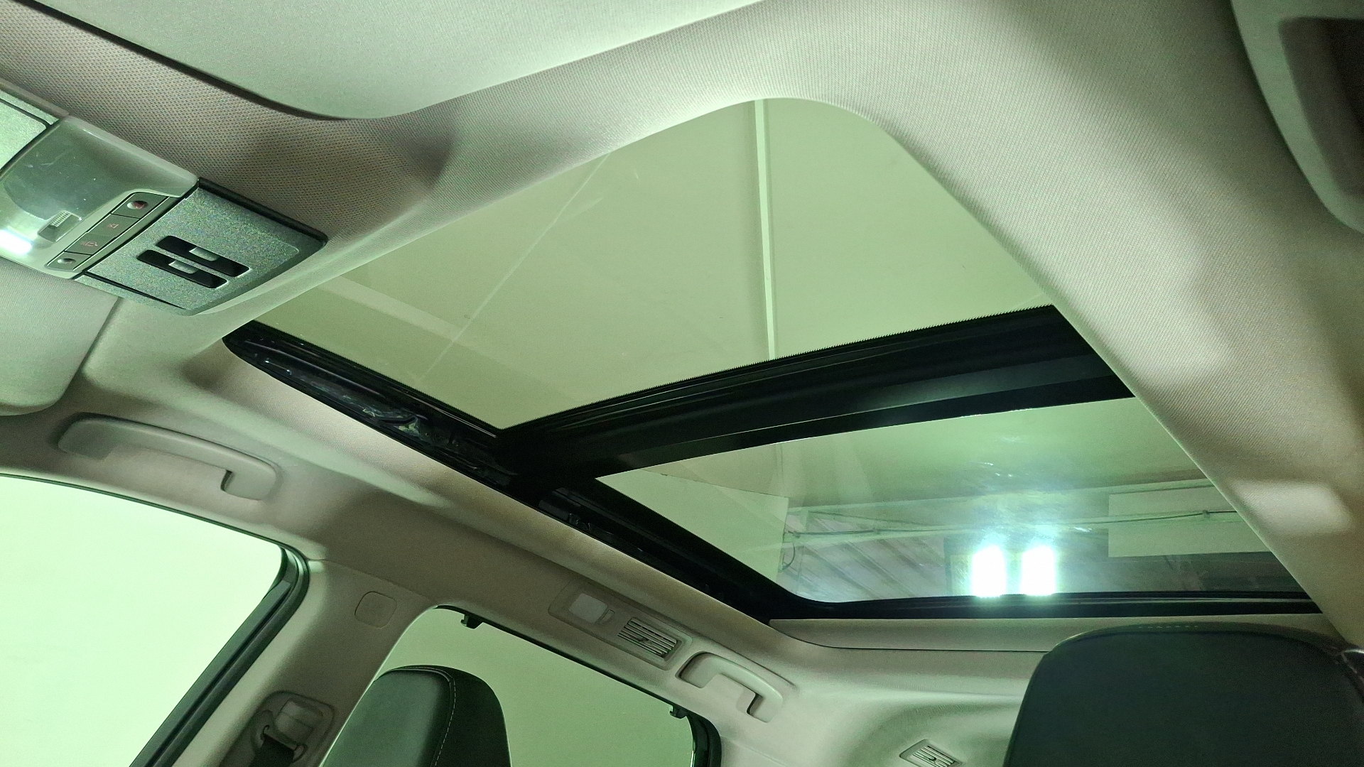 Nissan Pathfinder — foto 13 de 17