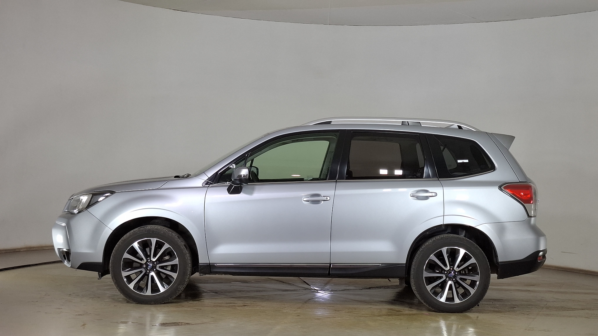 Subaru Forester — foto 7 de 16