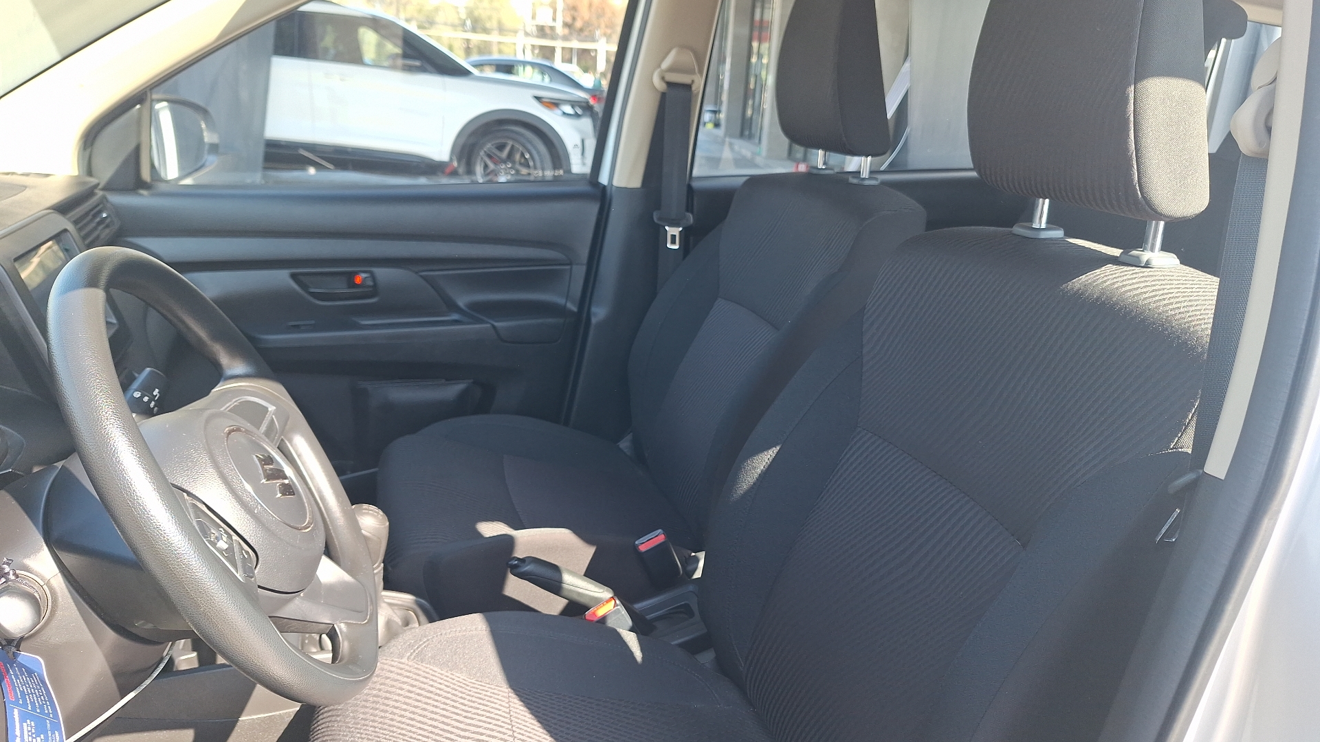 Suzuki Ertiga — foto 15 de 16