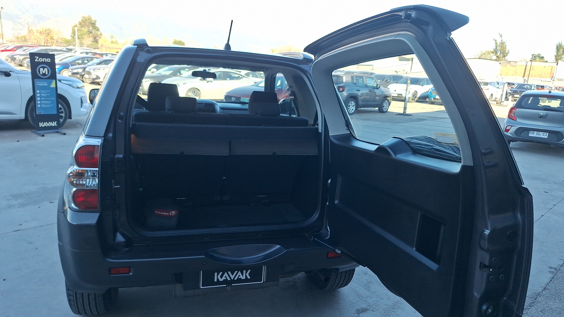 Suzuki Grand Vitara — foto 4 de 15