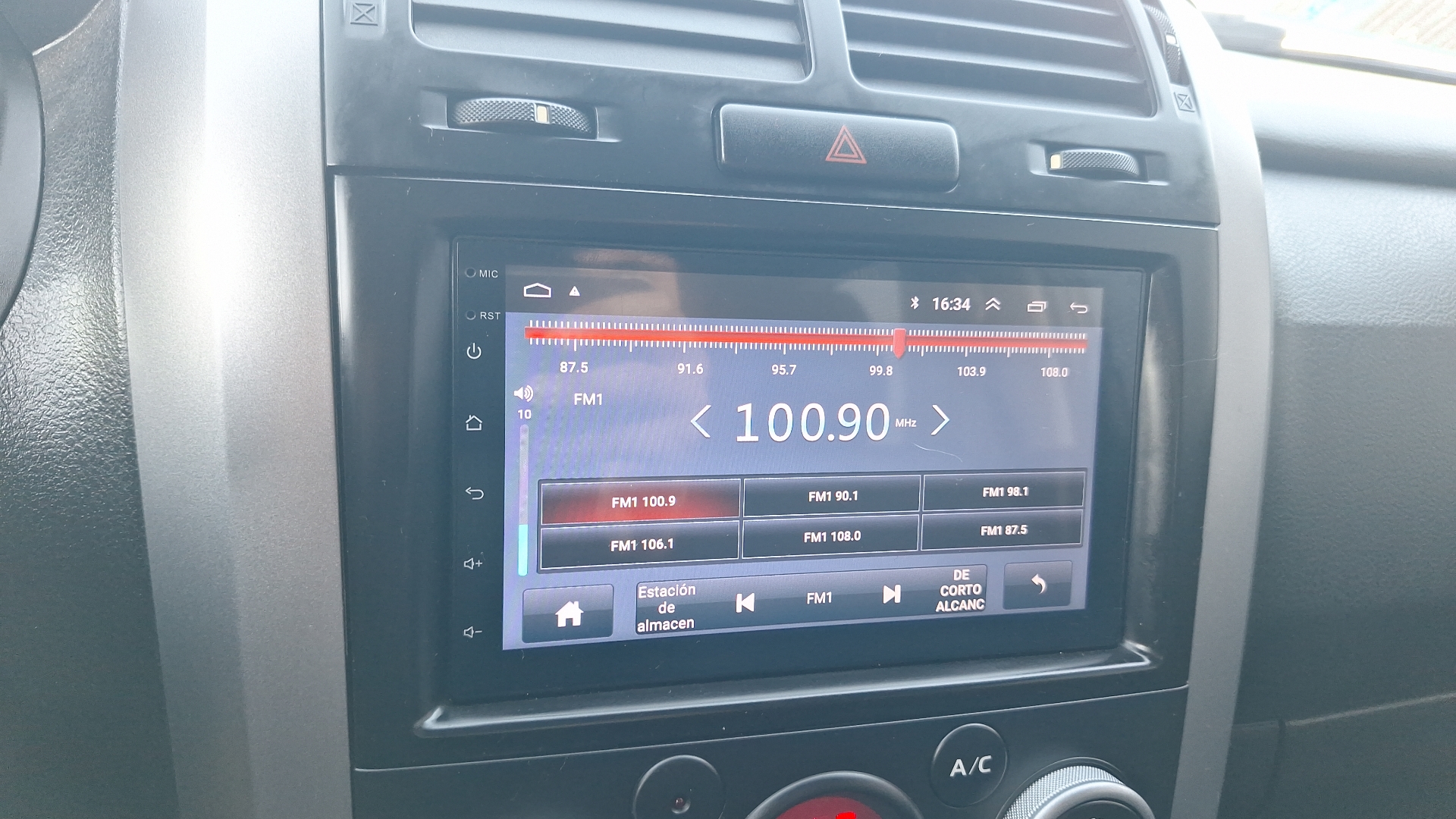 Suzuki Grand Vitara — foto 10 de 15