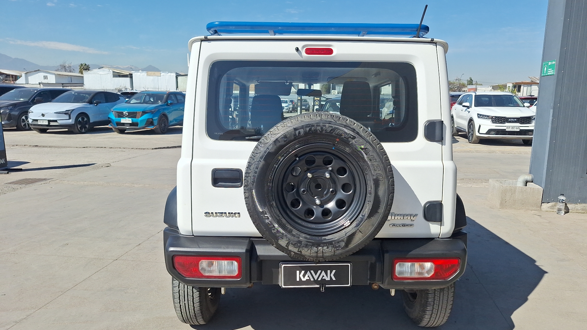 Suzuki Jimny — foto 3 de 15