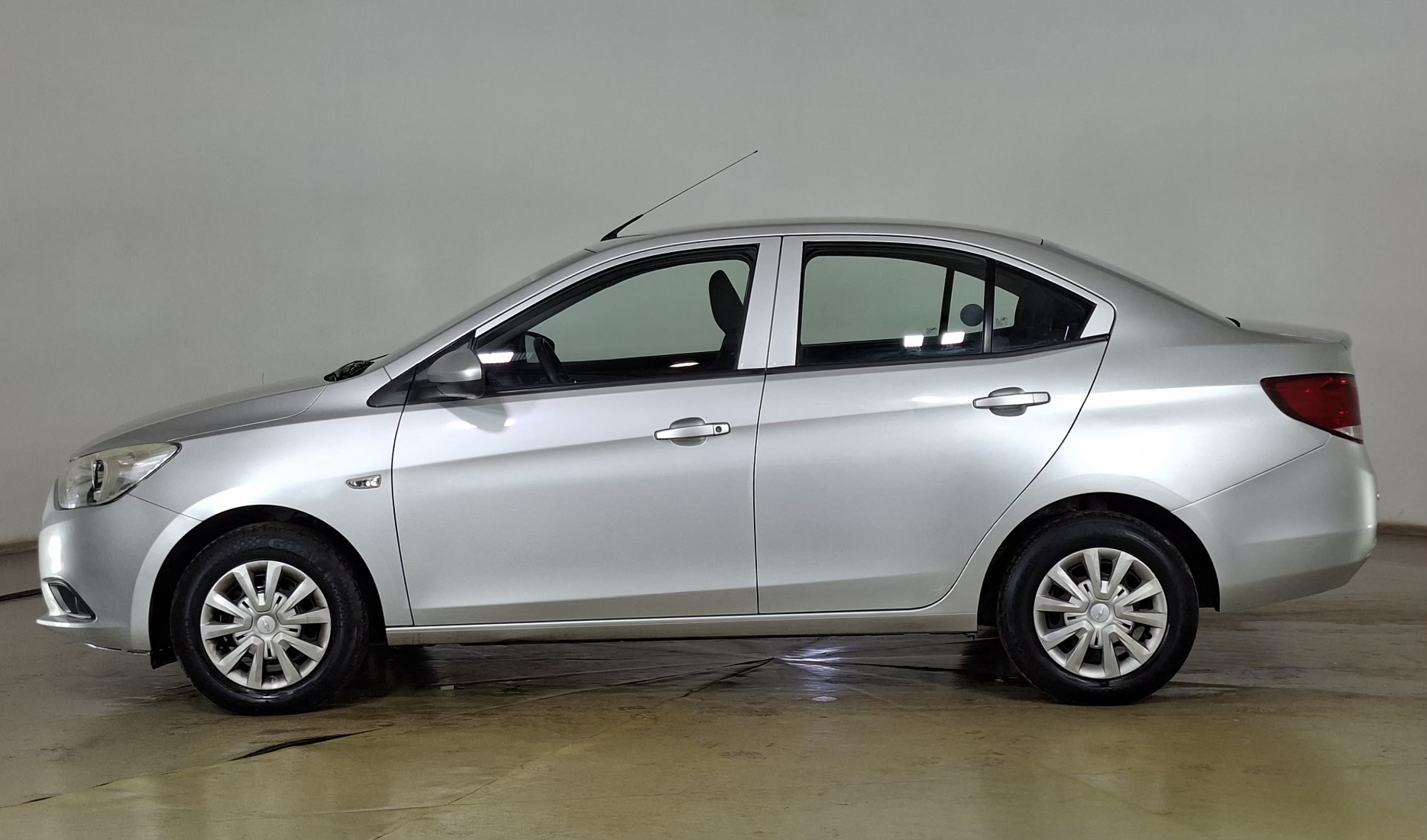 Chevrolet Sail — foto 7 de 17