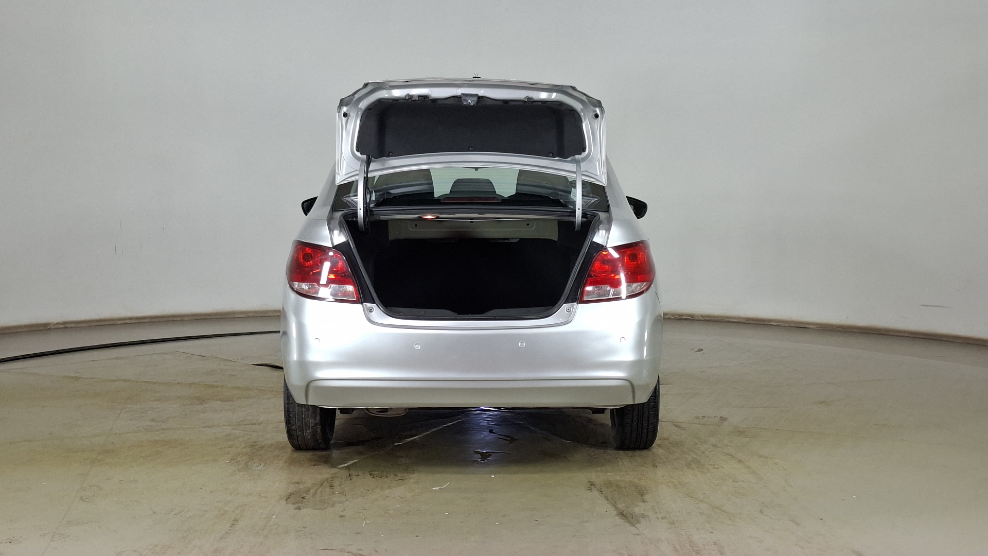 Chevrolet Sail — foto 6 de 17