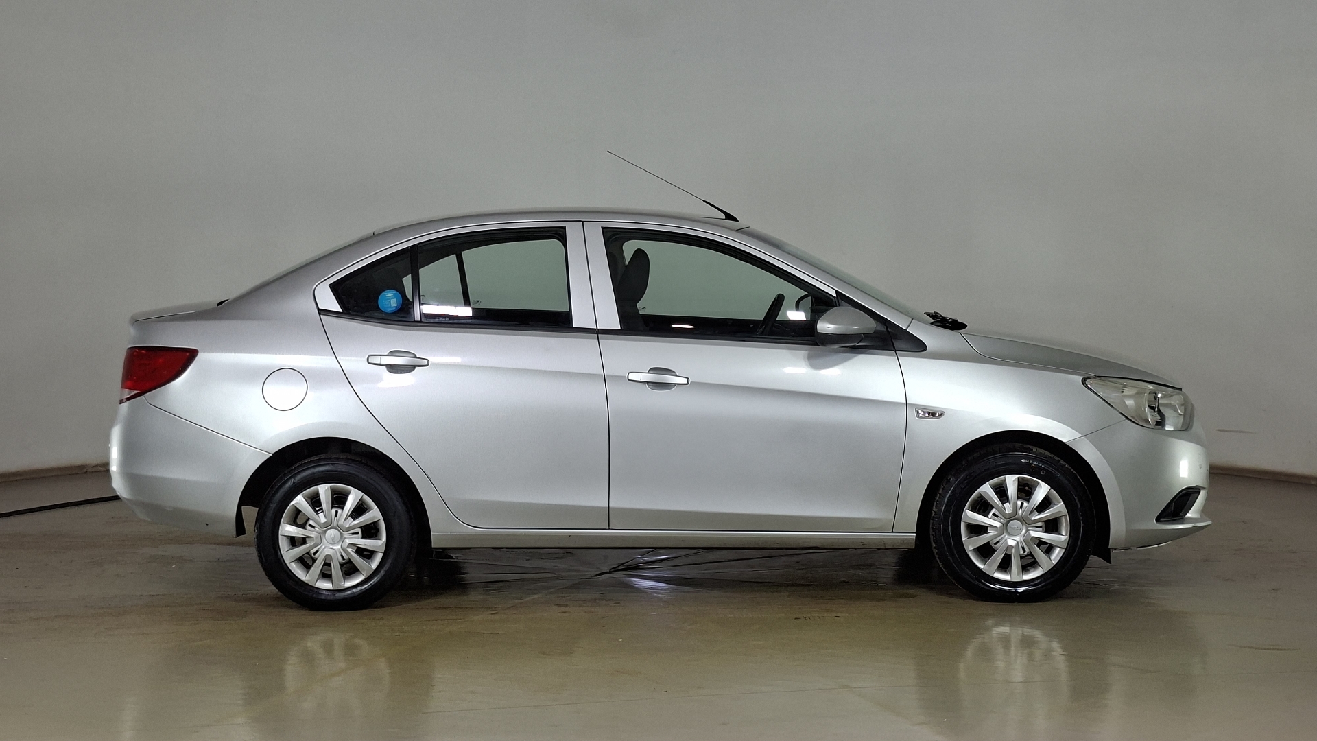 Chevrolet Sail — foto 4 de 17