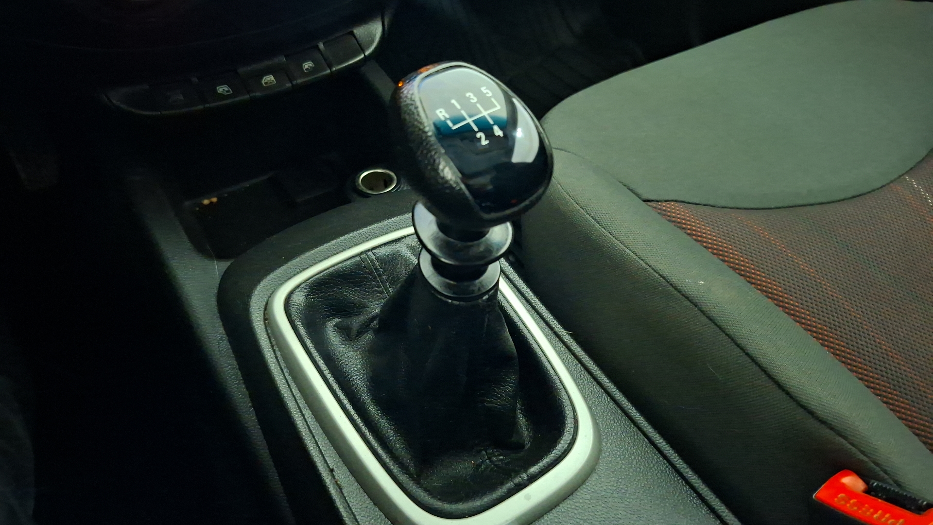 Chevrolet Sail — foto 12 de 17