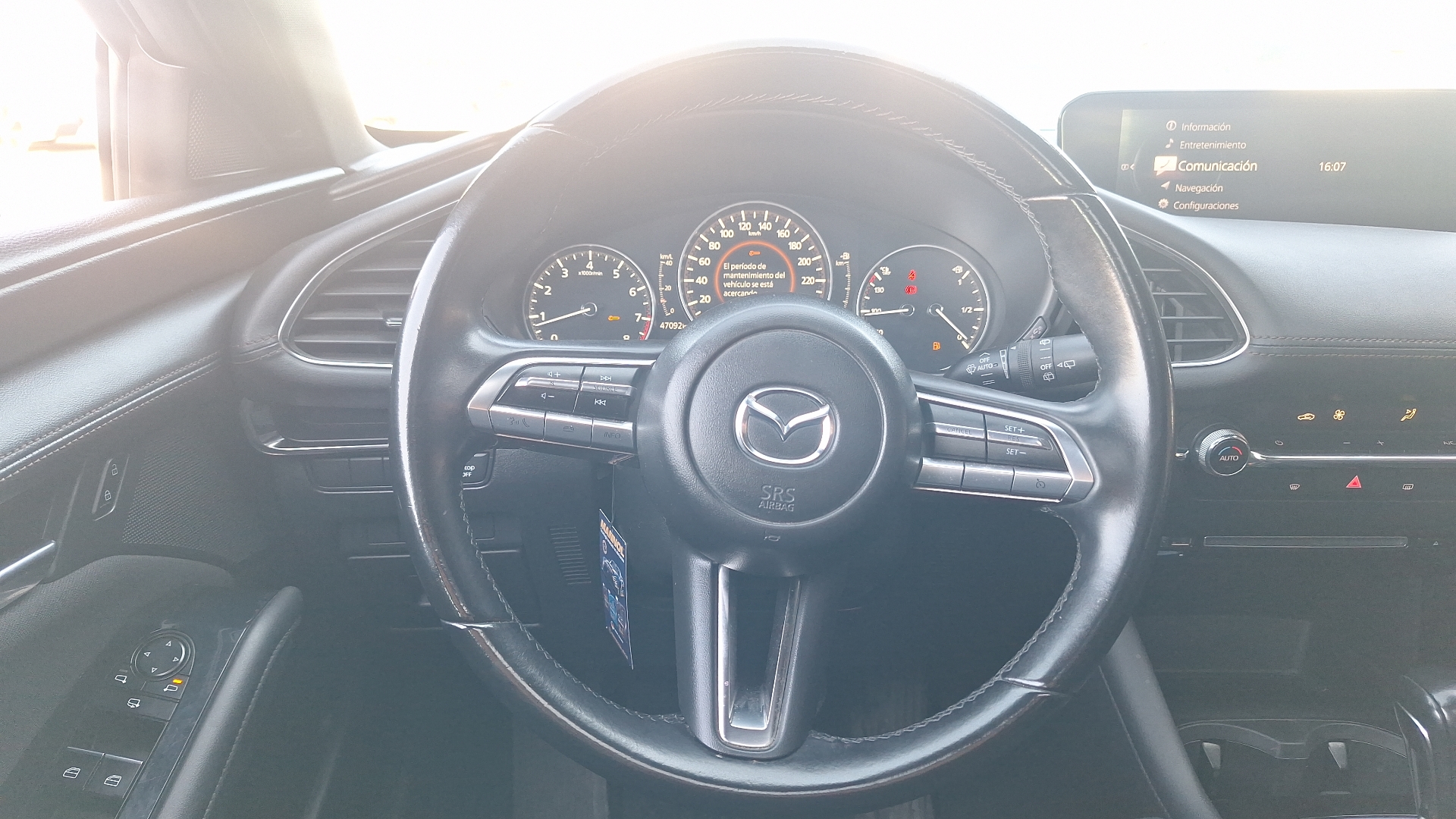 Mazda 3 — foto 8 de 16