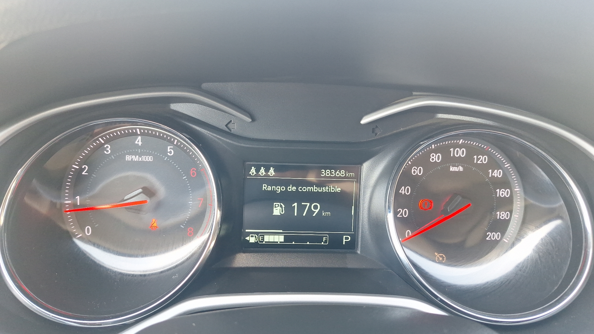 Chevrolet Onix — foto 9 de 15