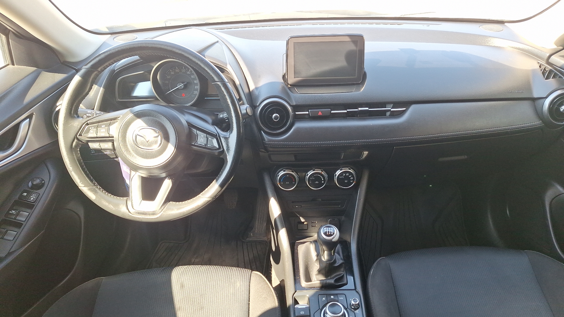 Mazda CX-3 — foto 6 de 15