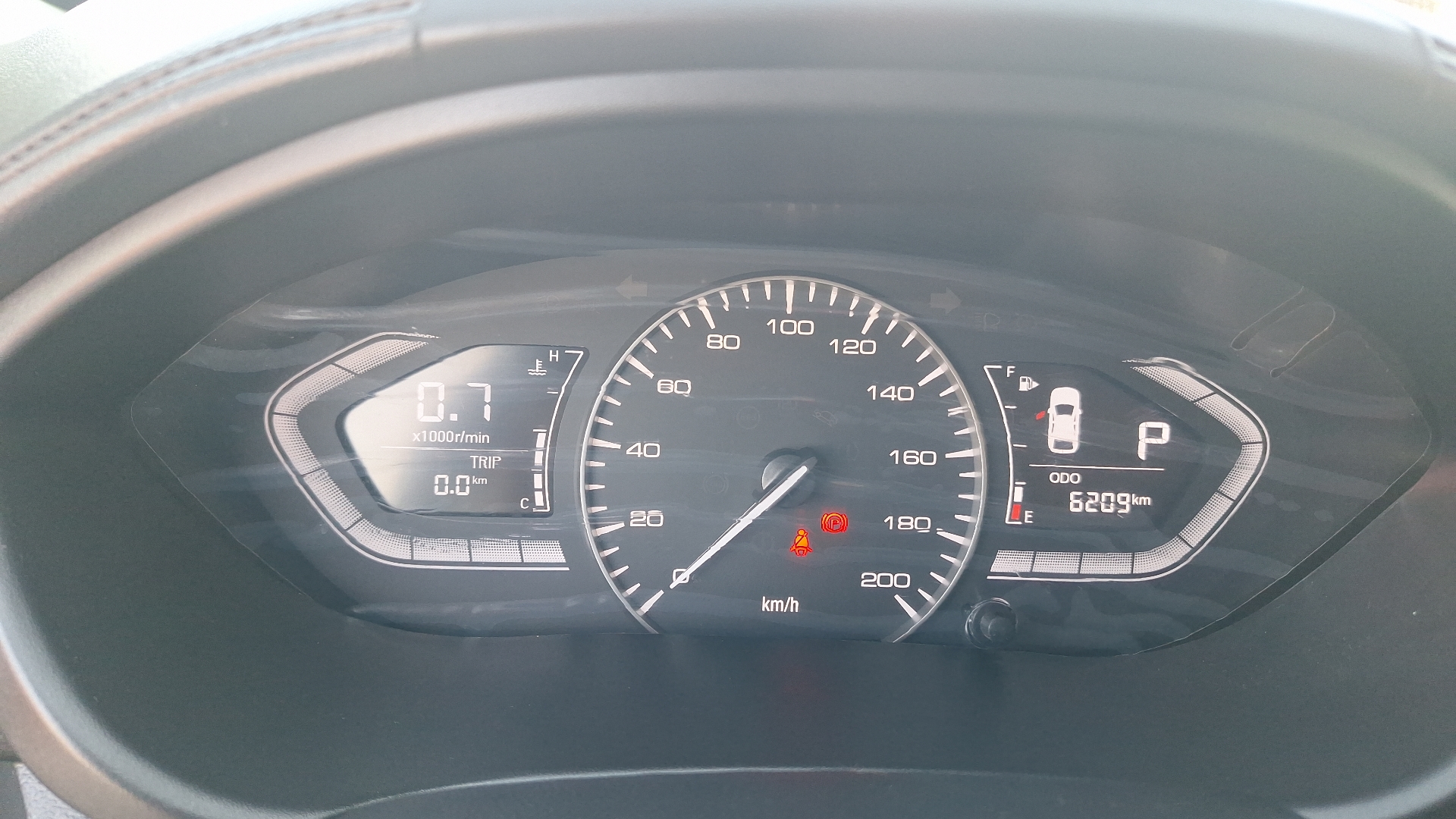 Changan Alsvin — foto 9 de 16