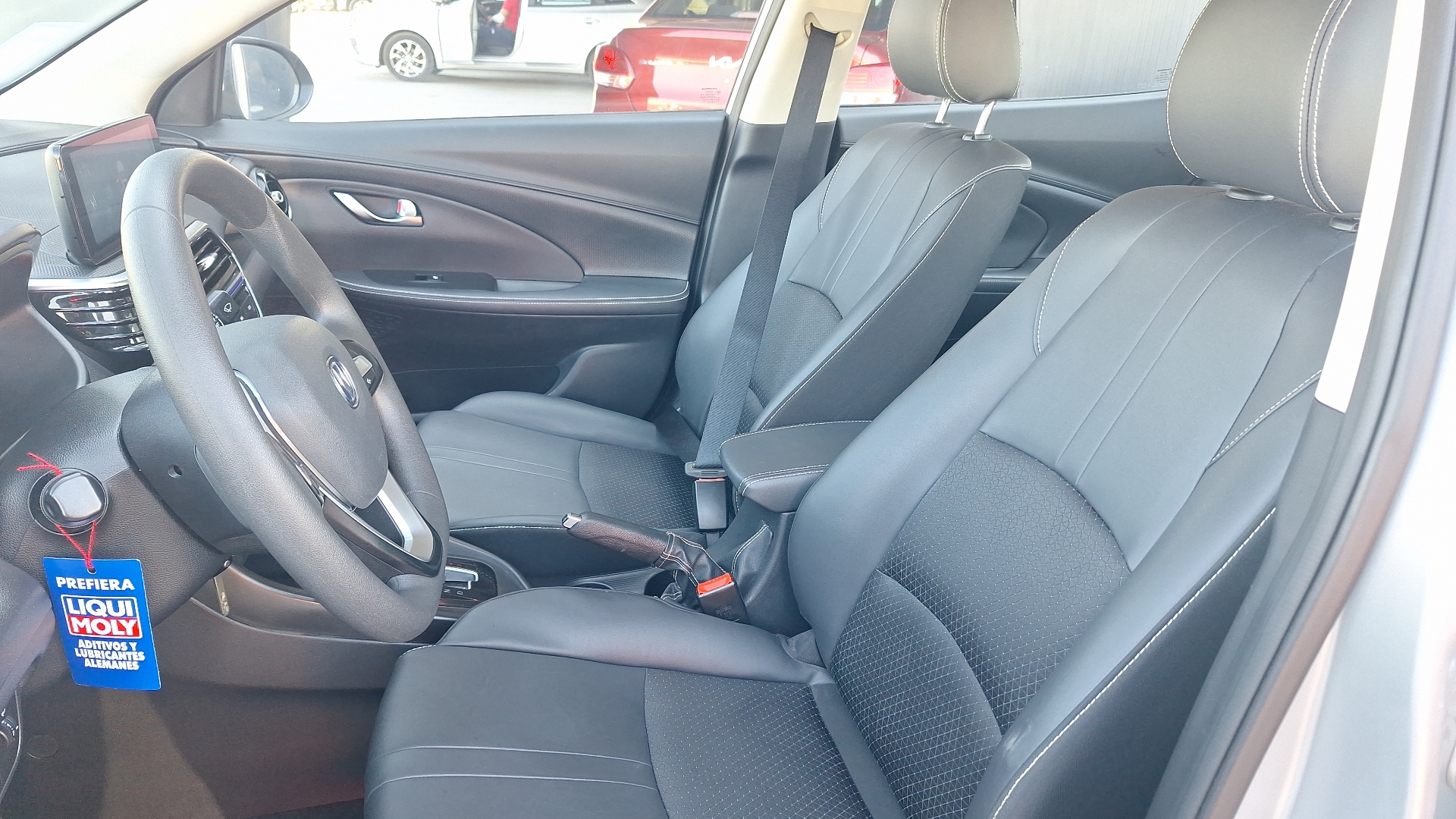 Changan Alsvin — foto 15 de 16
