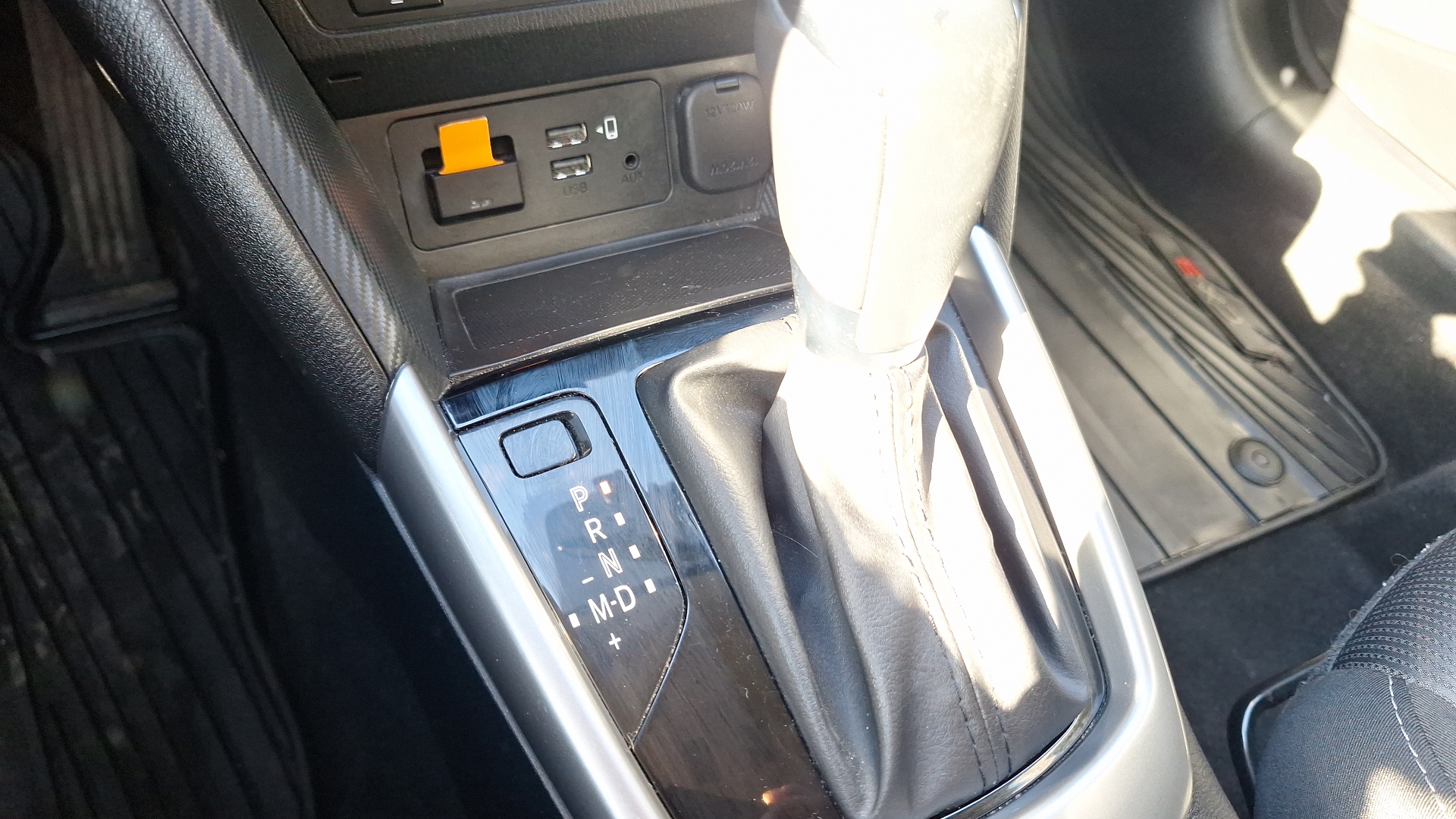 Mazda CX-3 — foto 11 de 15