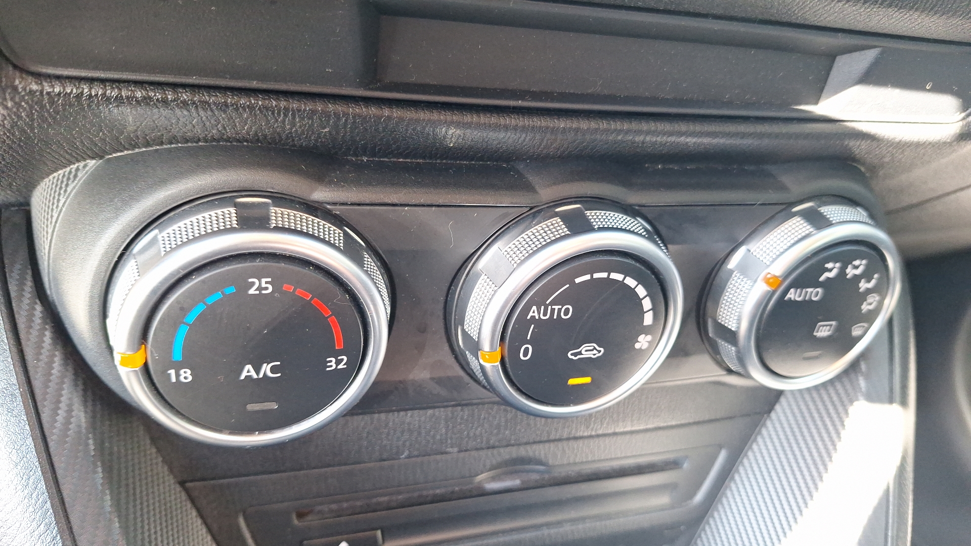 Mazda CX-3 — foto 15 de 15