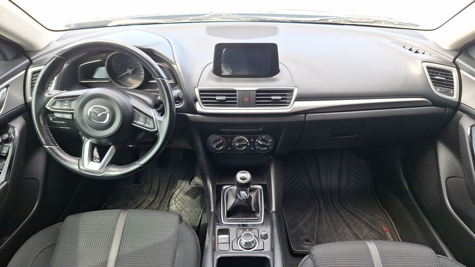 Mazda 3 — foto 6 de 15