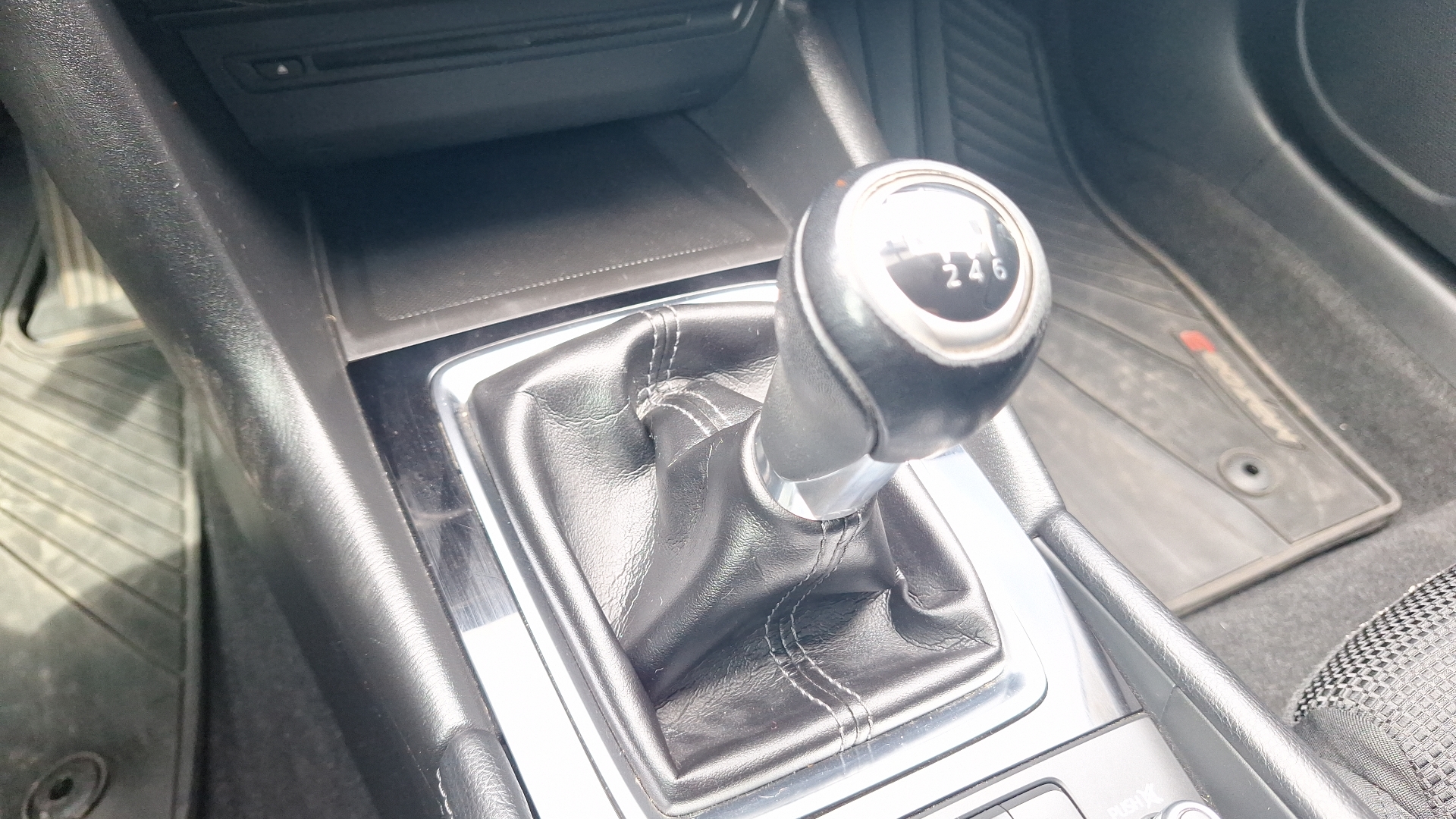 Mazda 3 — foto 11 de 15