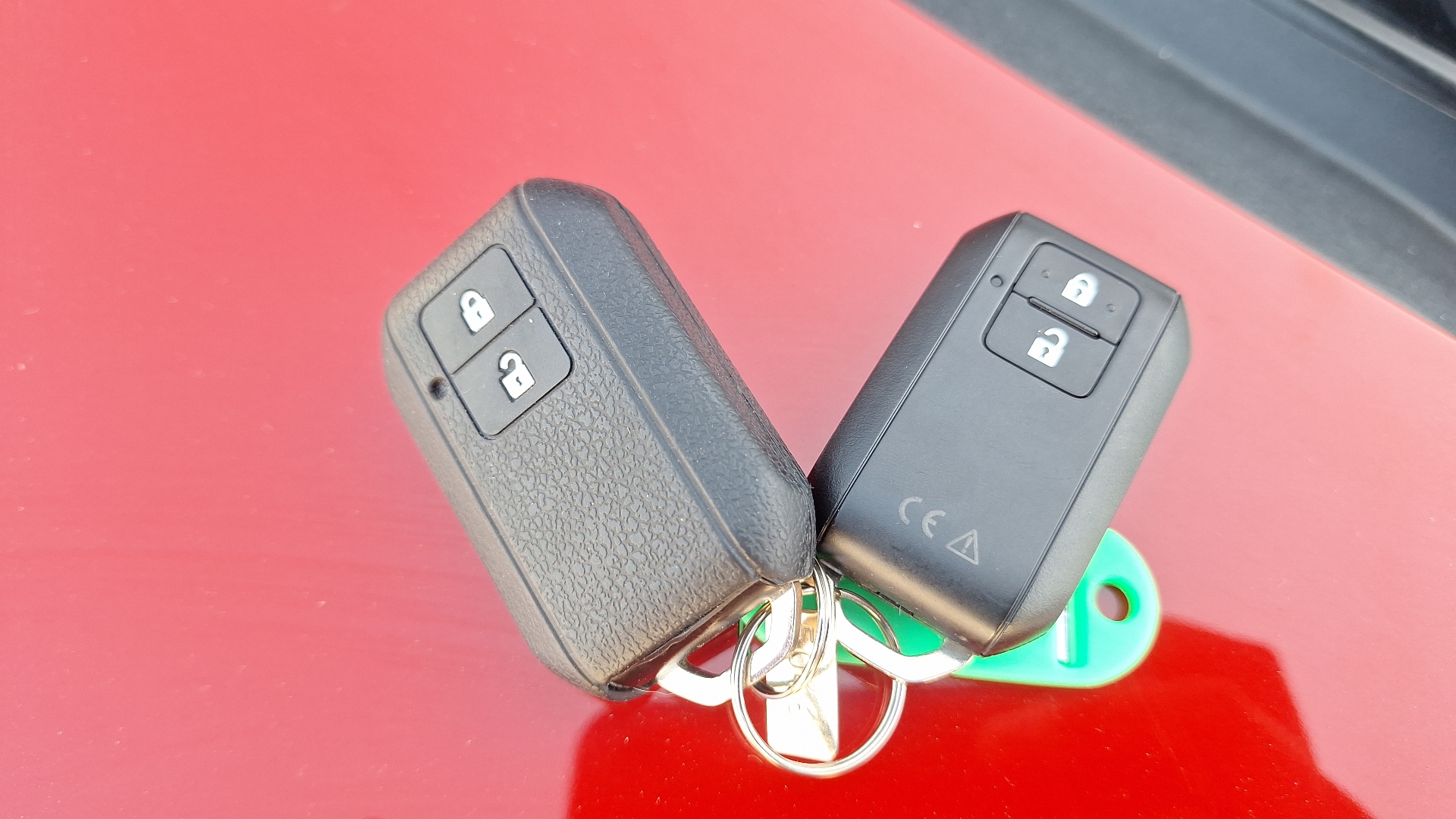 Suzuki Swift — foto 7 de 15