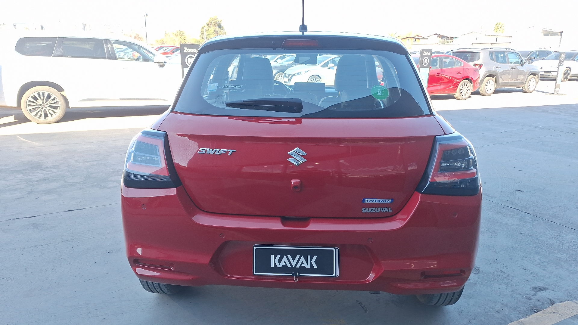 Suzuki Swift — foto 3 de 15