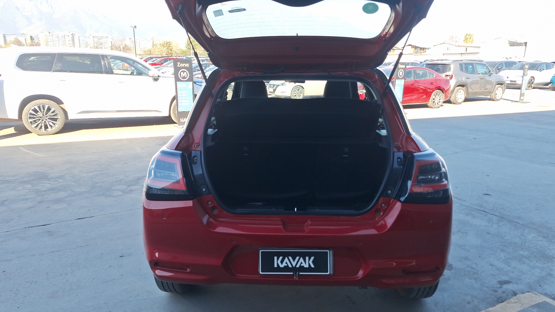 Suzuki Swift — foto 4 de 15