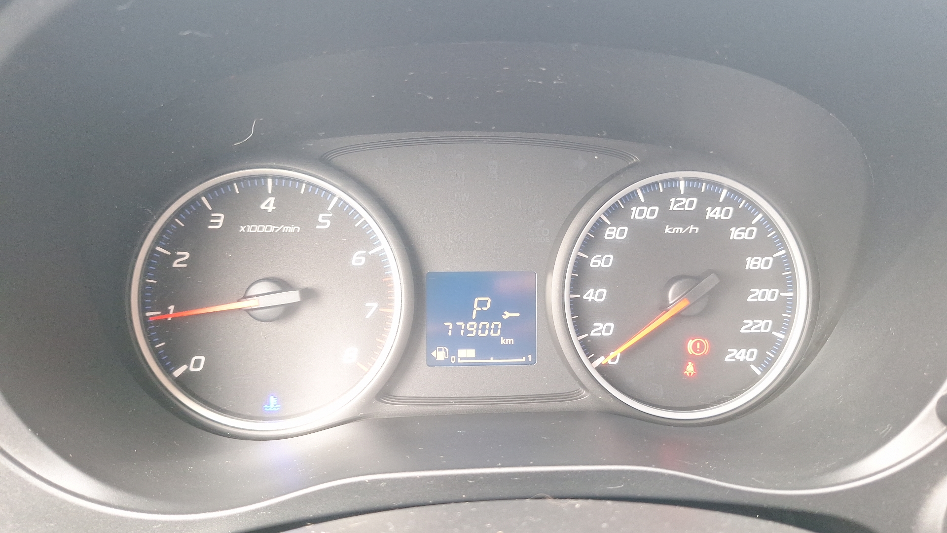 Mitsubishi Outlander — foto 9 de 15