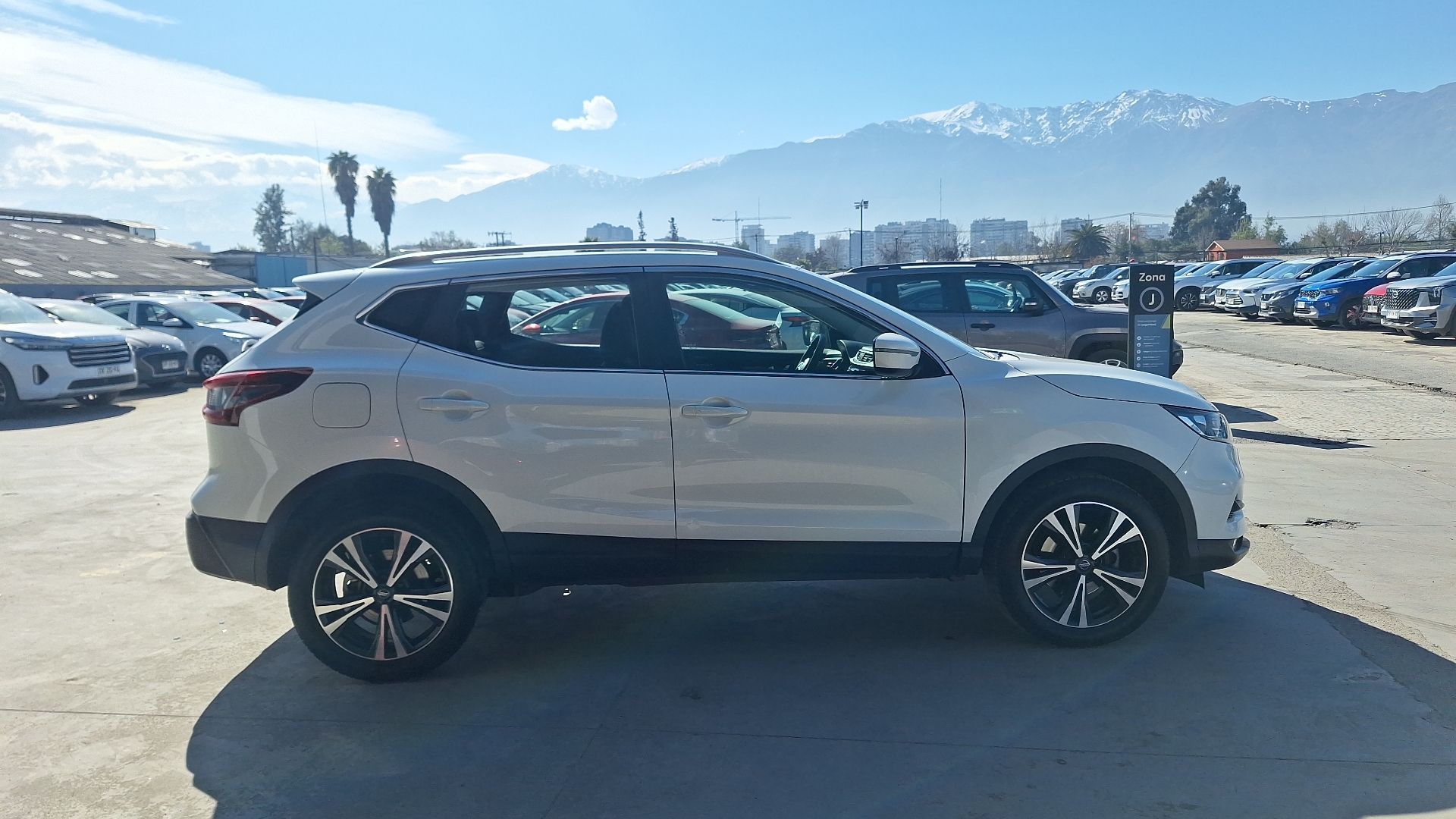 Nissan Qashqai — foto 5 de 15