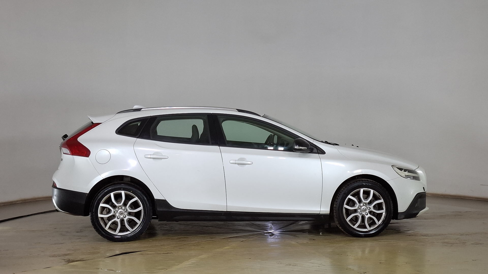 Volvo V40 — foto 4 de 15