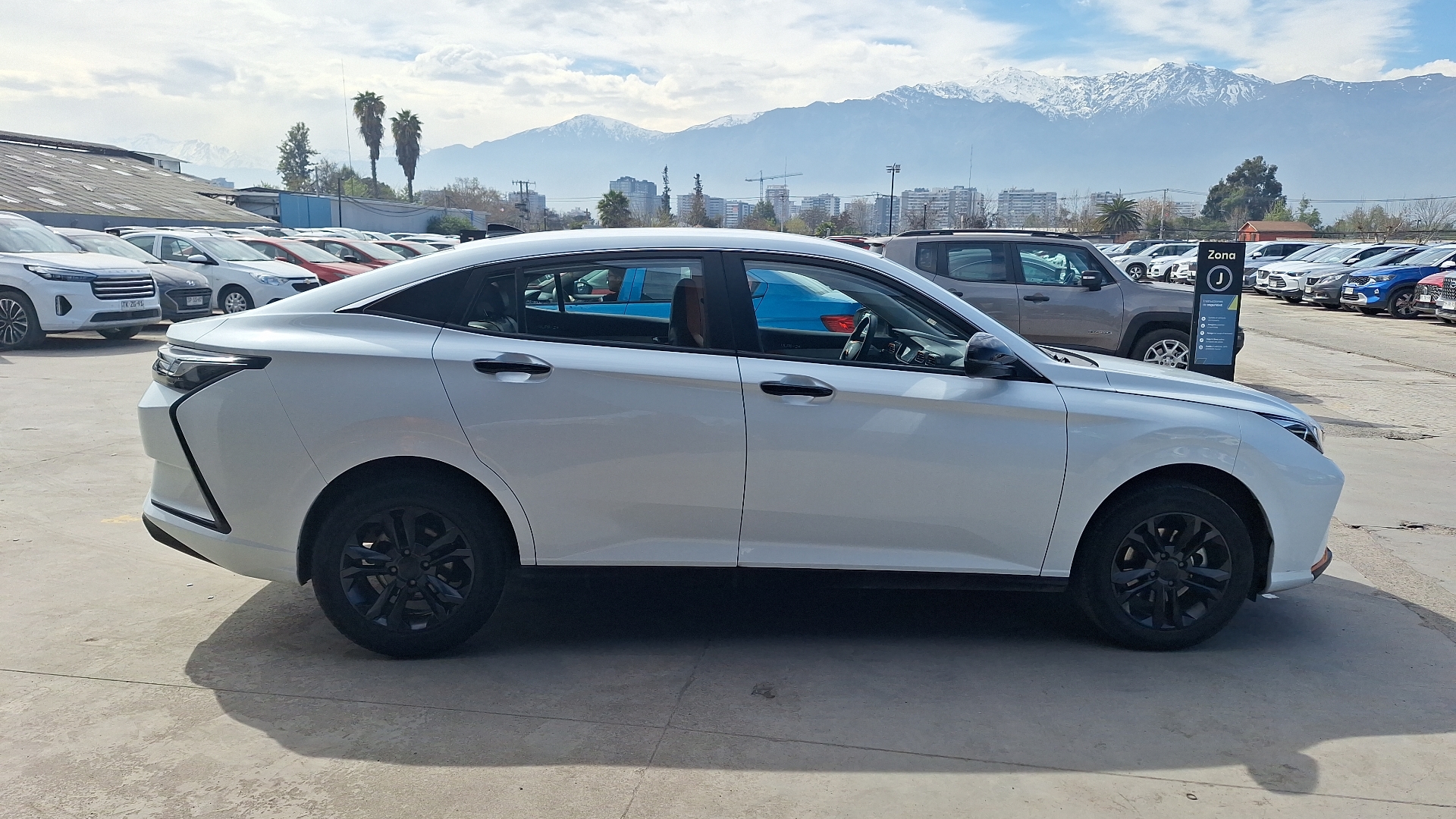 Dongfeng Aeolus Y3 — foto 5 de 15
