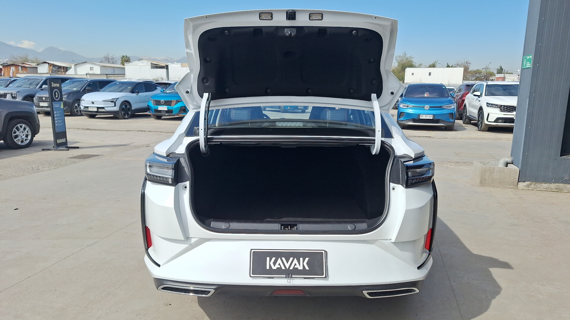 Dongfeng Aeolus Y3 — foto 4 de 15