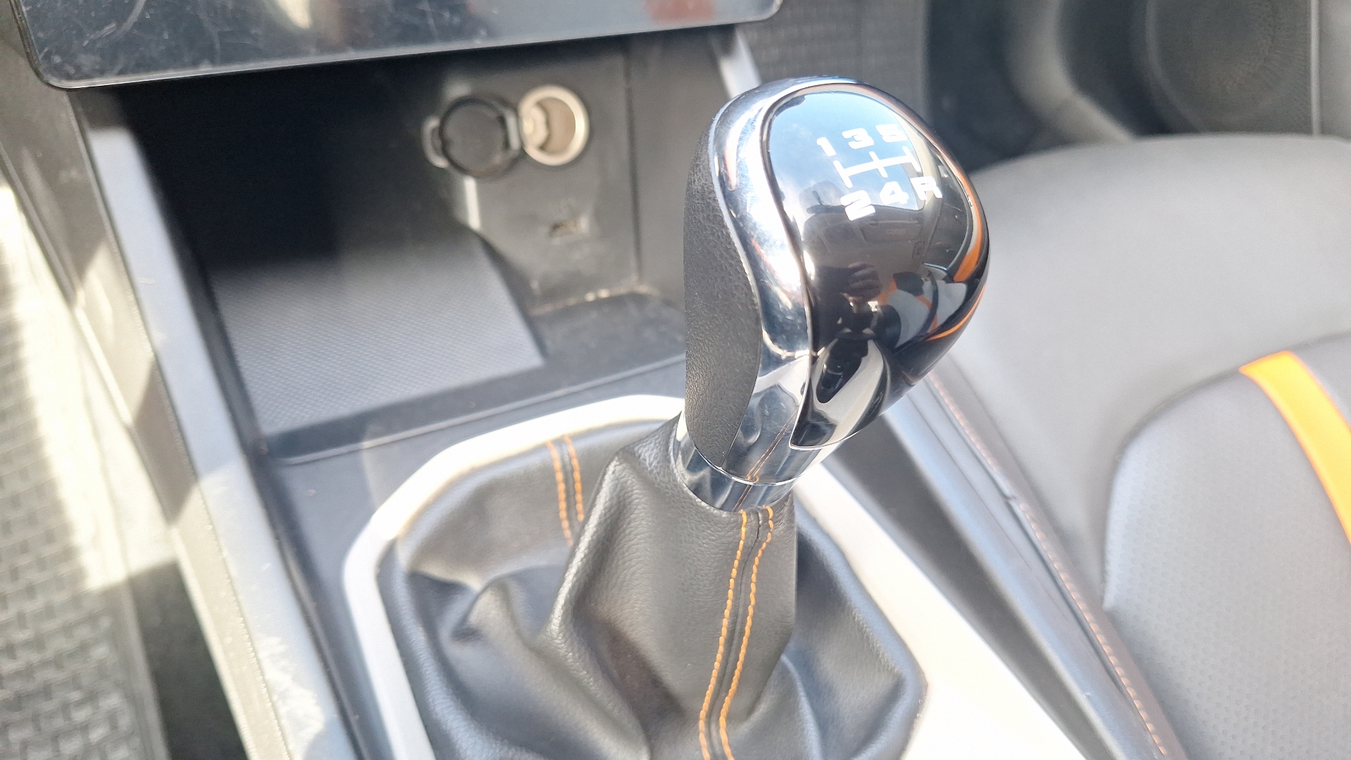 Dongfeng Aeolus Y3 — foto 11 de 15
