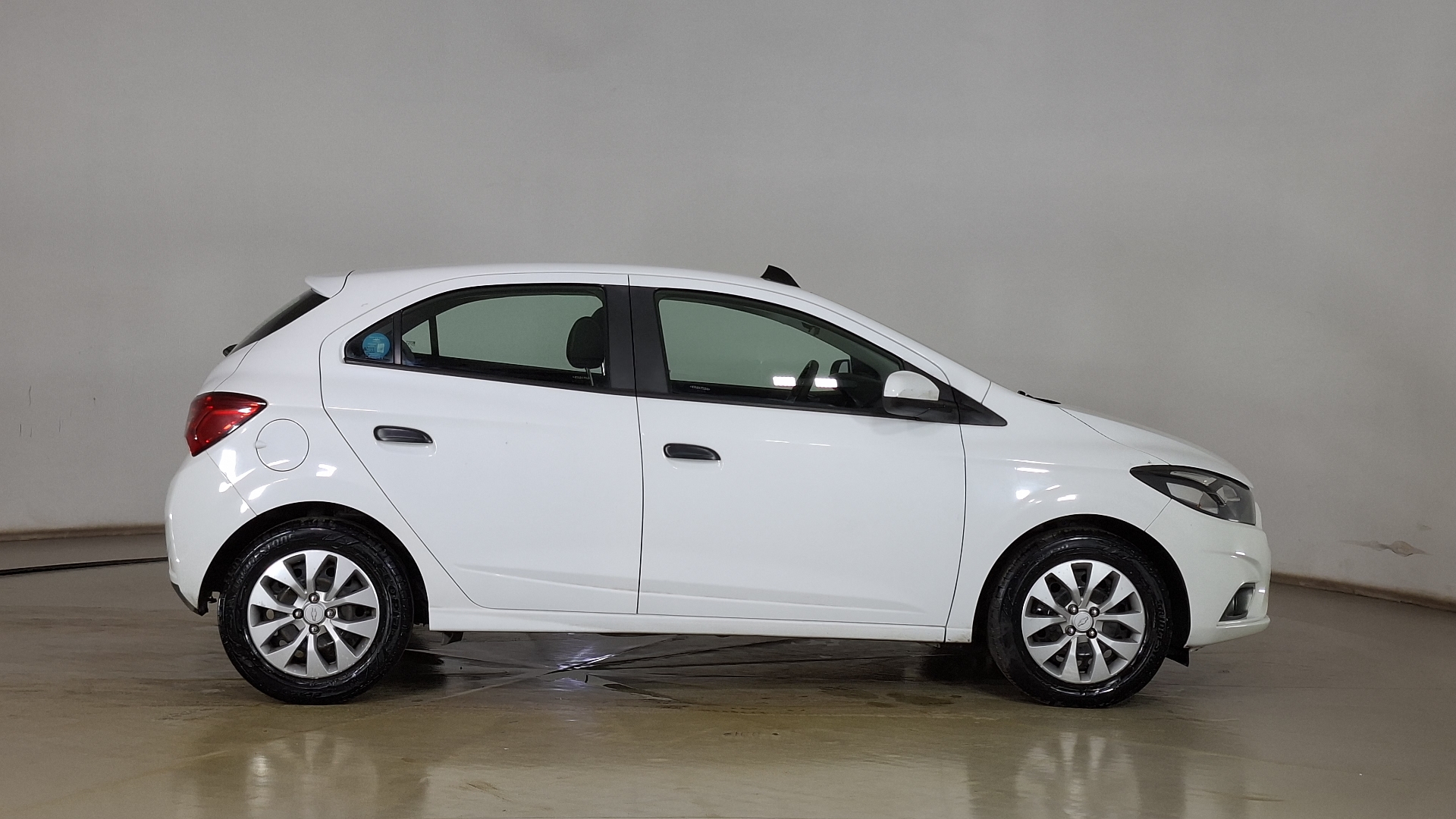 Chevrolet Onix — foto 4 de 15