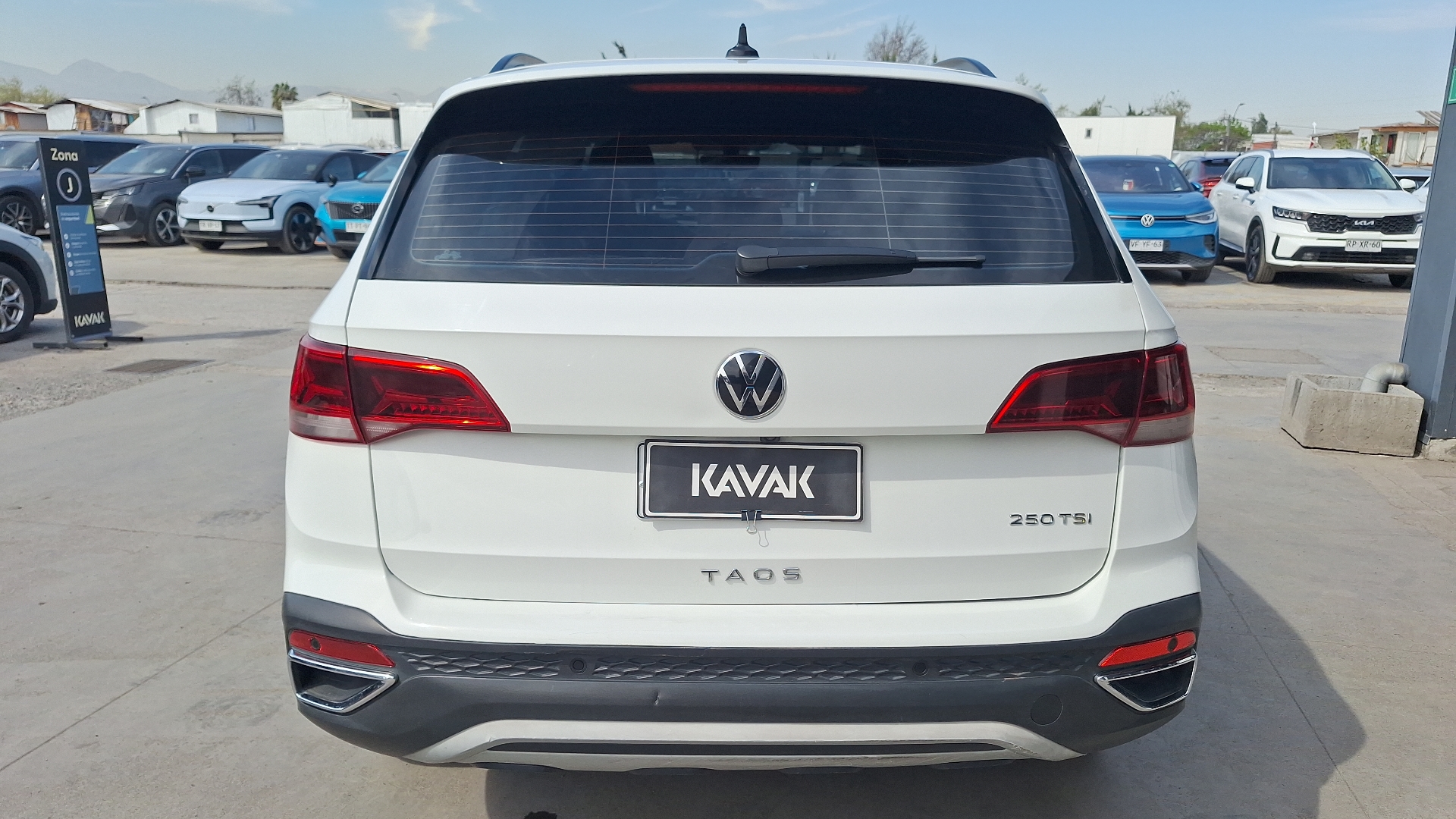 Volkswagen Taos — foto 3 de 16