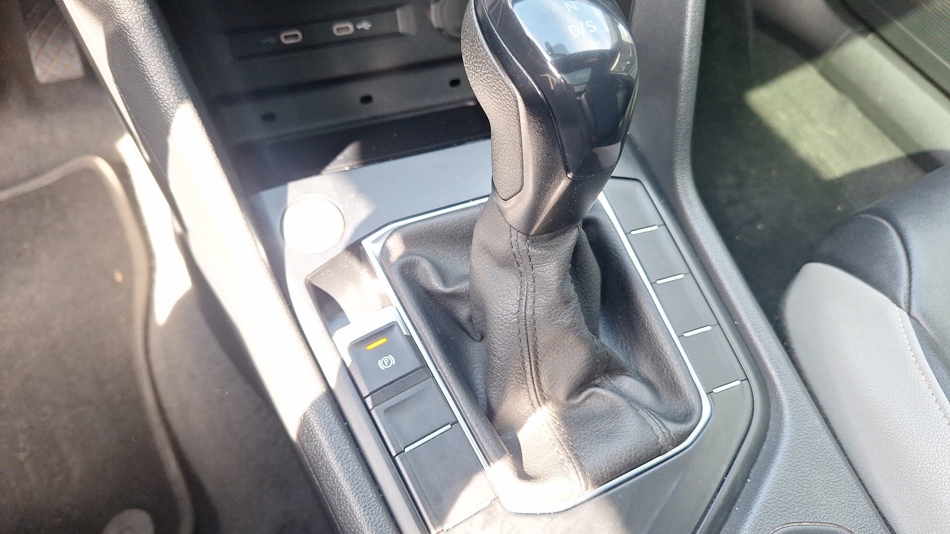 Volkswagen Taos — foto 11 de 16