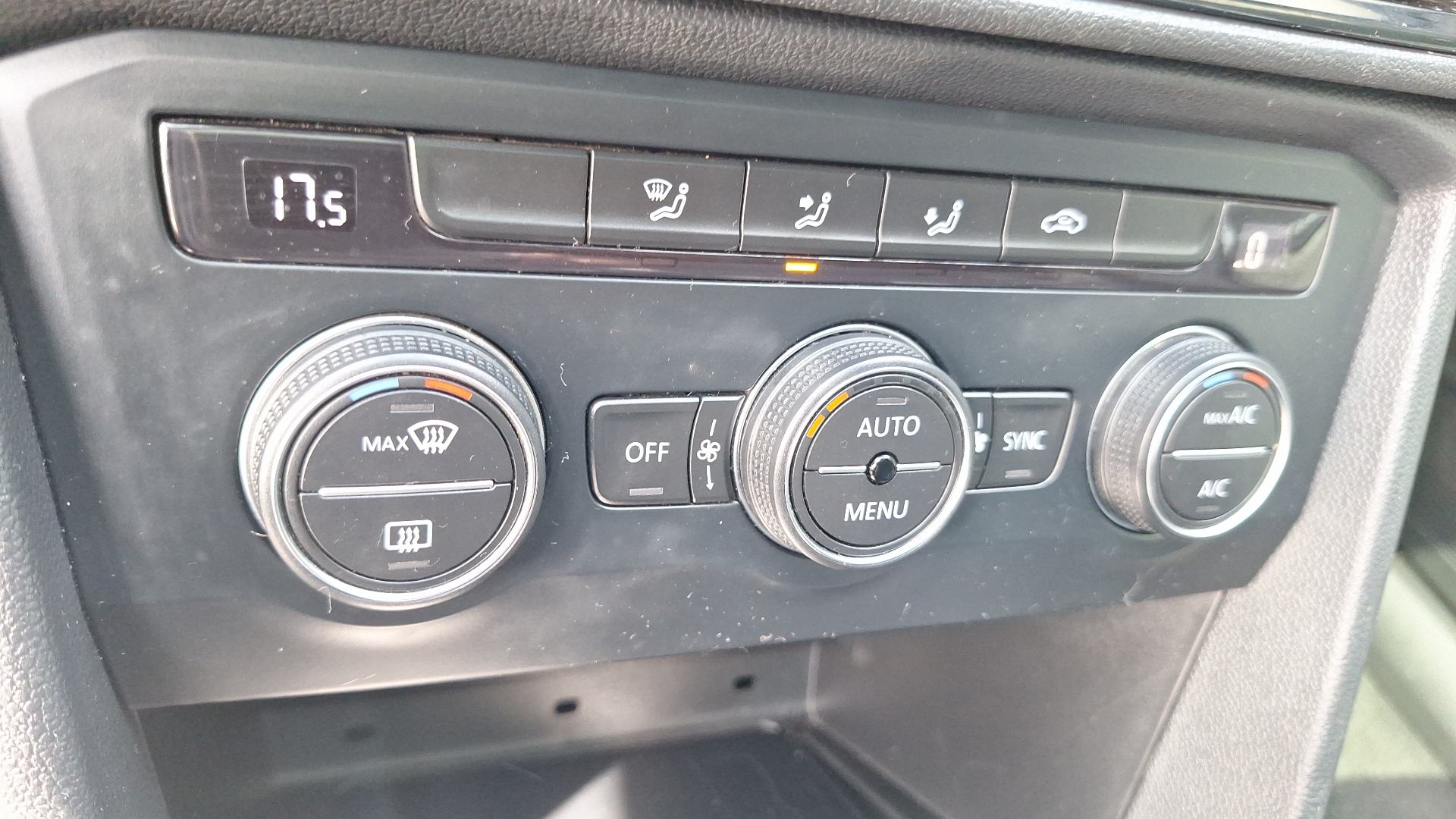 Volkswagen Taos — foto 16 de 16