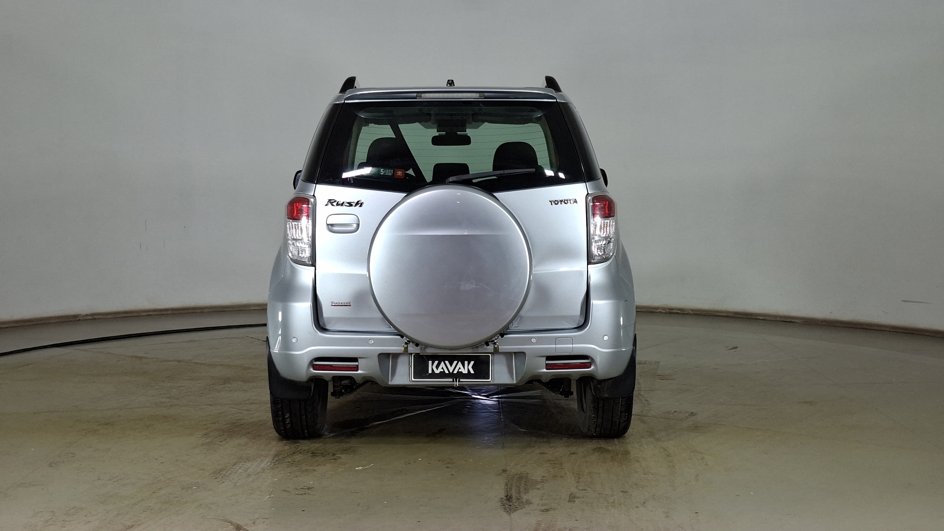 Toyota Rush — foto 5 de 16