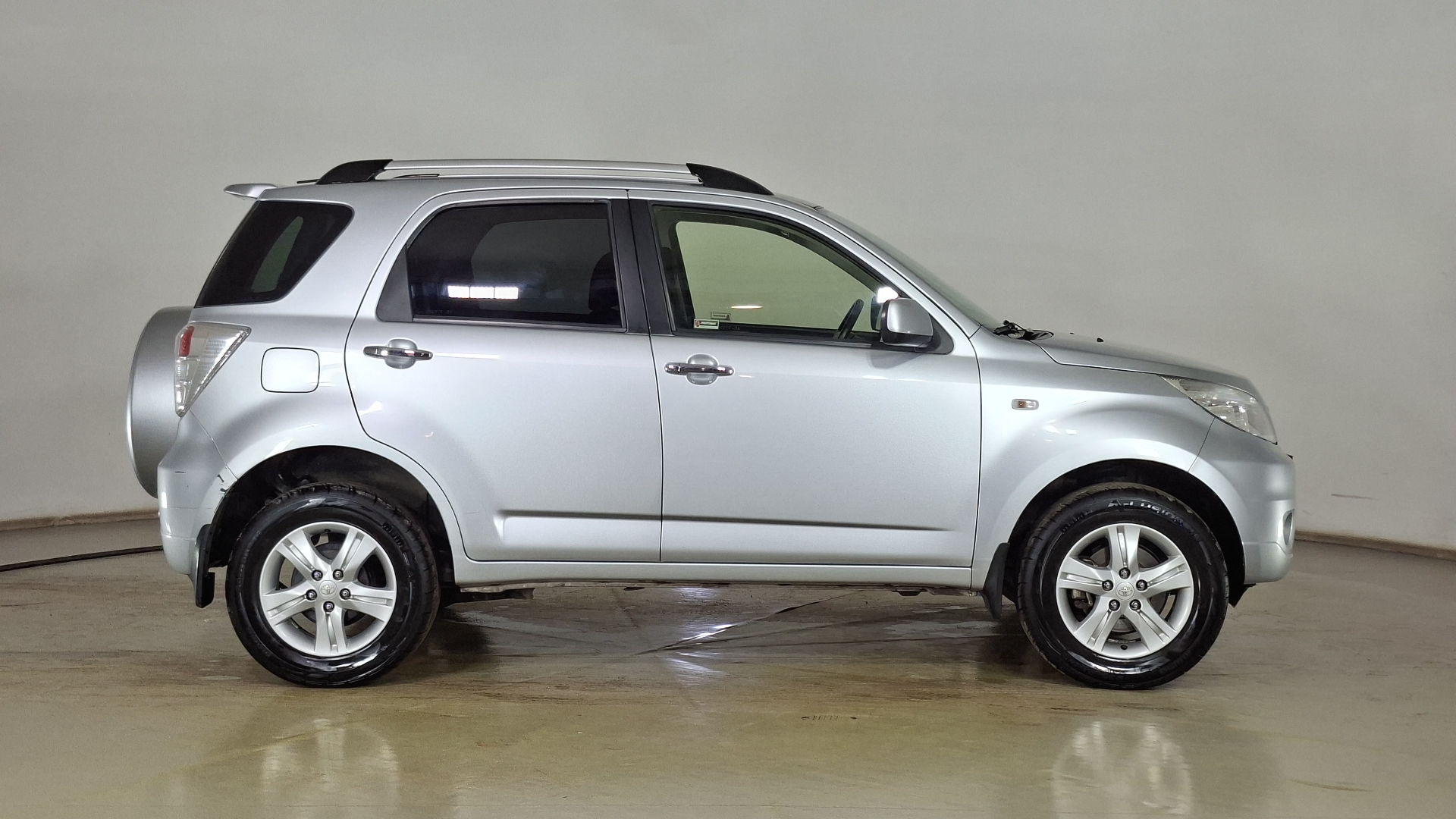Toyota Rush — foto 4 de 16