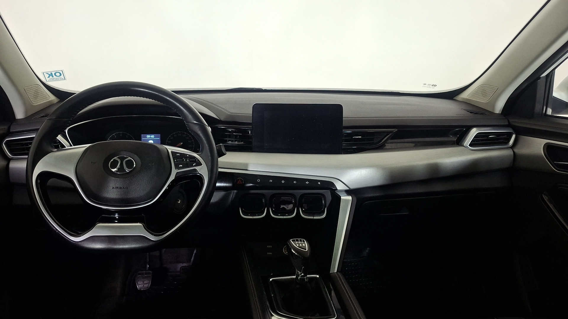 BAIC X35 — foto 8 de 18