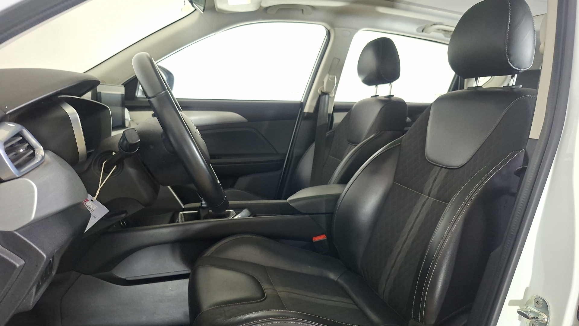 BAIC X35 — foto 15 de 18