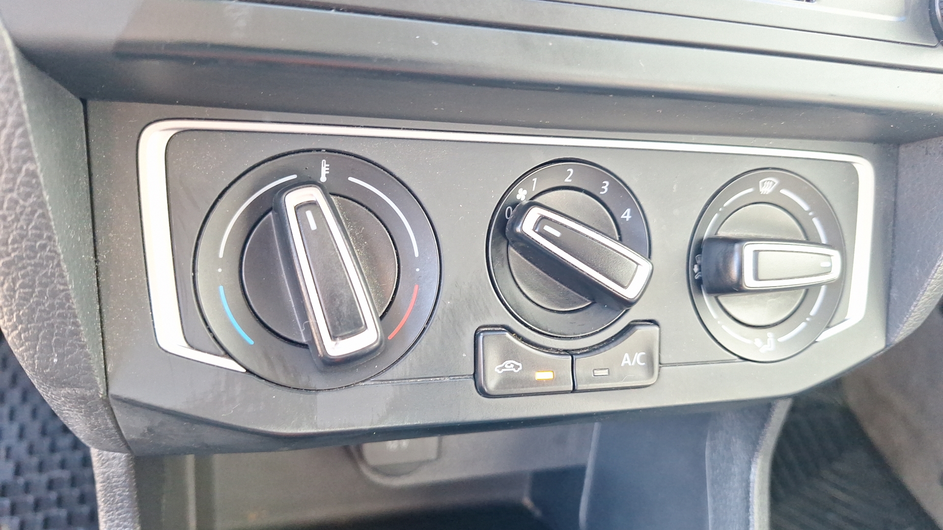 Volkswagen Gol — foto 14 de 14